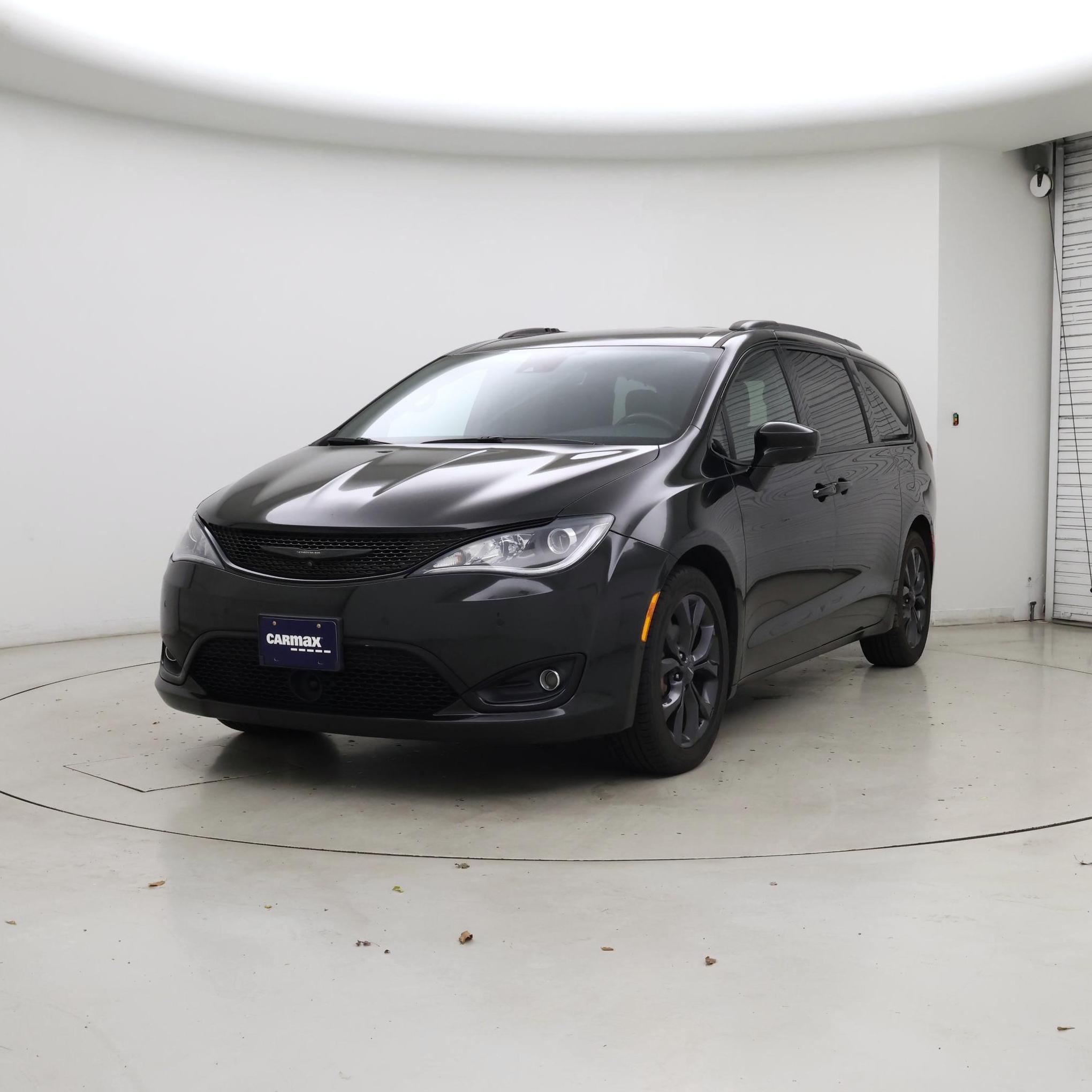 Thumbnail: 2020 Chrysler Pacifica - 4