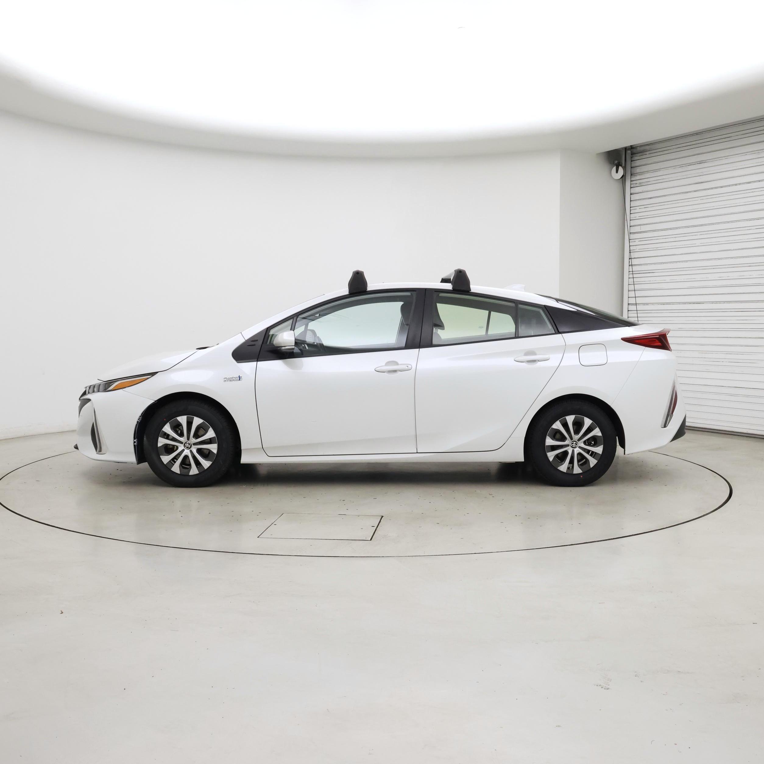 Thumbnail: 2022 Toyota Prius - 3