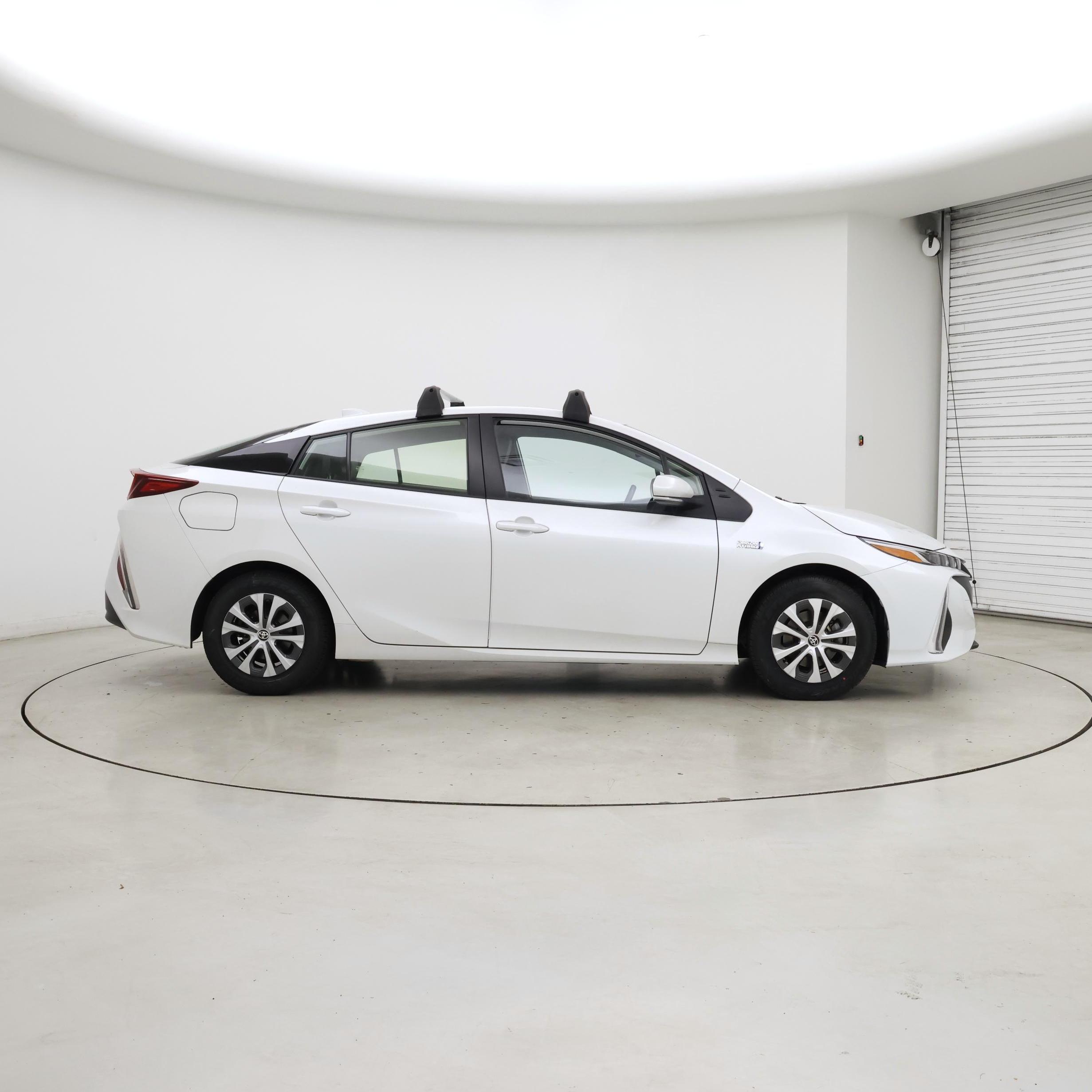 Thumbnail: 2022 Toyota Prius - 7