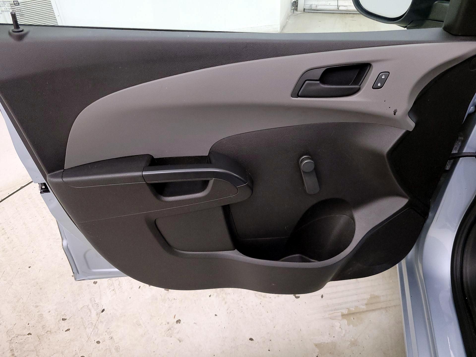 Thumbnail: 2017 Chevrolet Sonic - 12