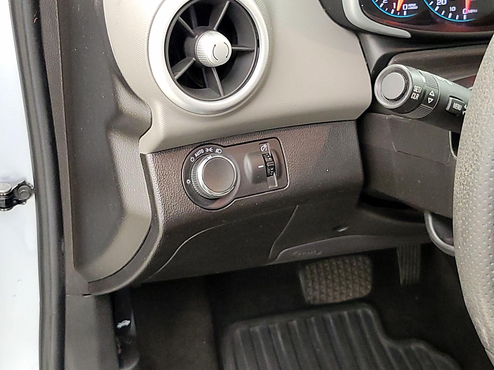 Thumbnail: 2017 Chevrolet Sonic - 13