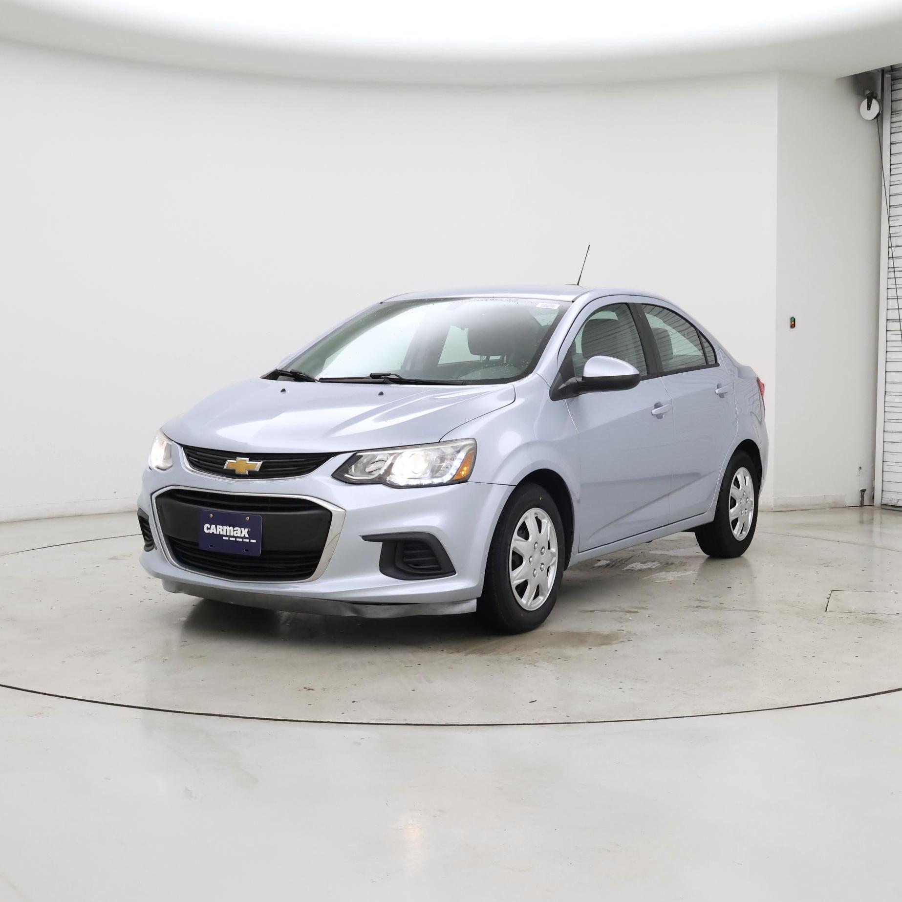 Thumbnail: 2017 Chevrolet Sonic - 4
