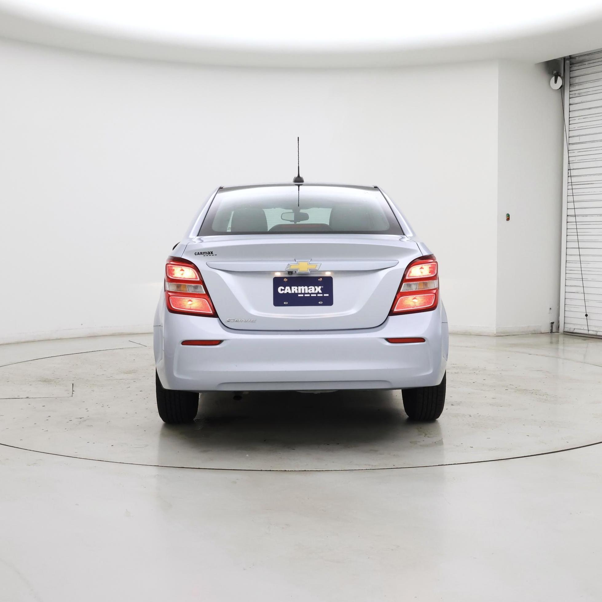 Thumbnail: 2017 Chevrolet Sonic - 6