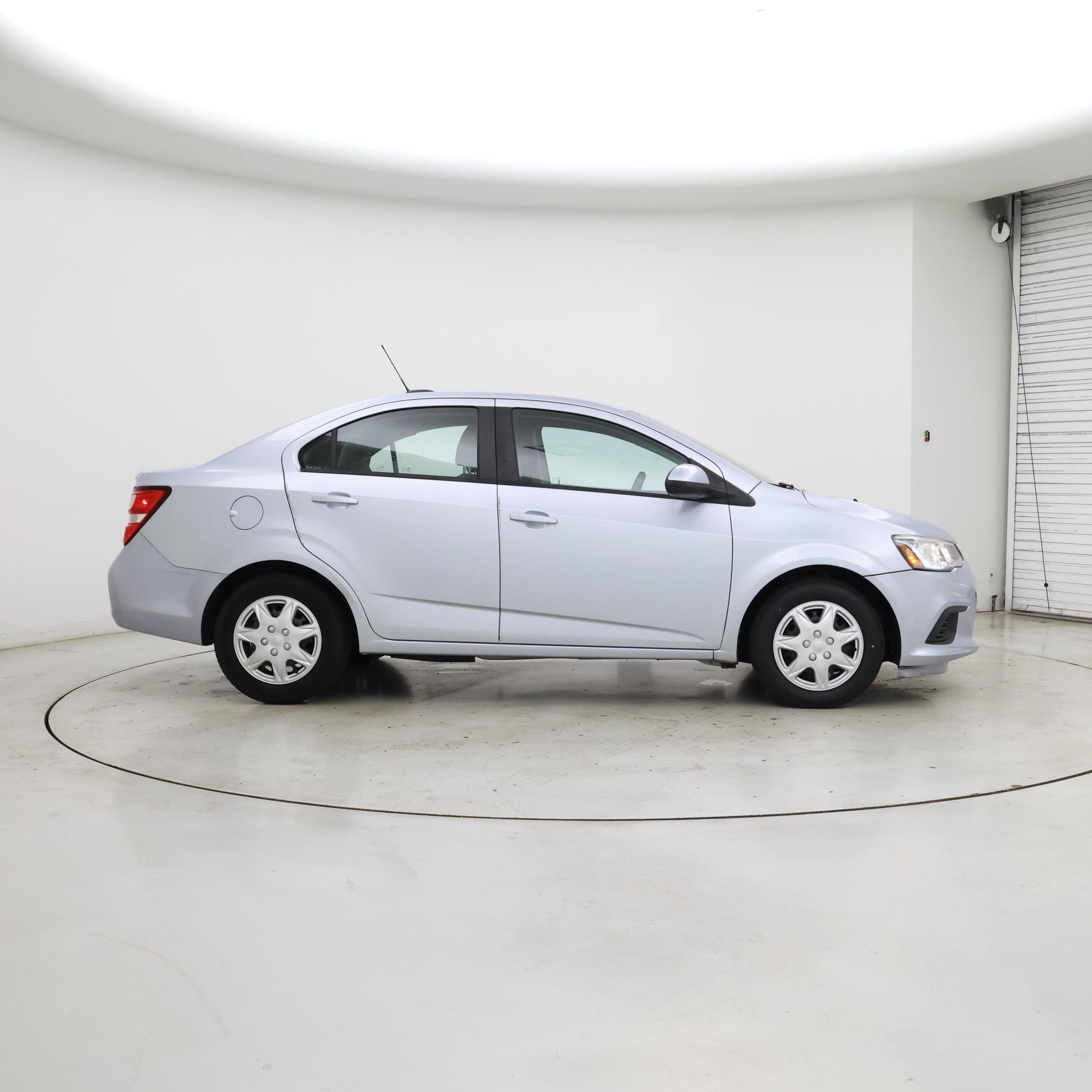 Thumbnail: 2017 Chevrolet Sonic - 7