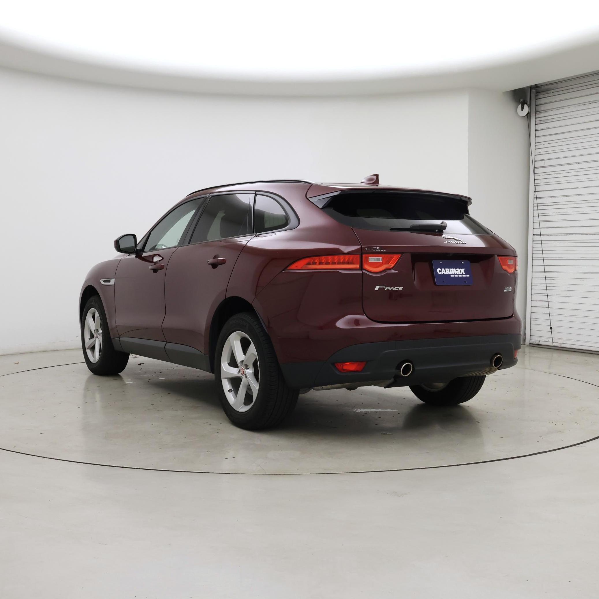 Thumbnail: 2017 Jaguar F-Pace - 2
