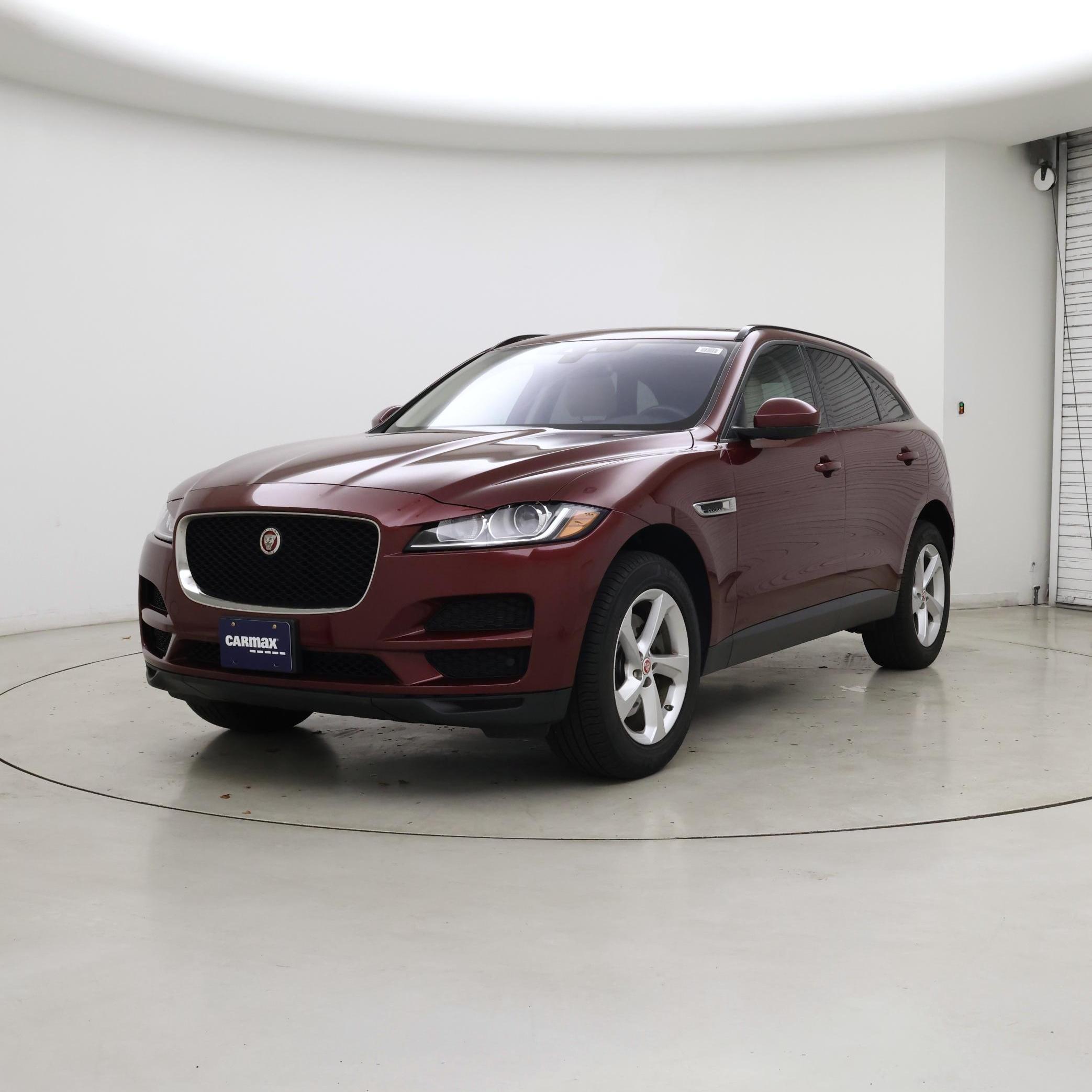 Thumbnail: 2017 Jaguar F-Pace - 4