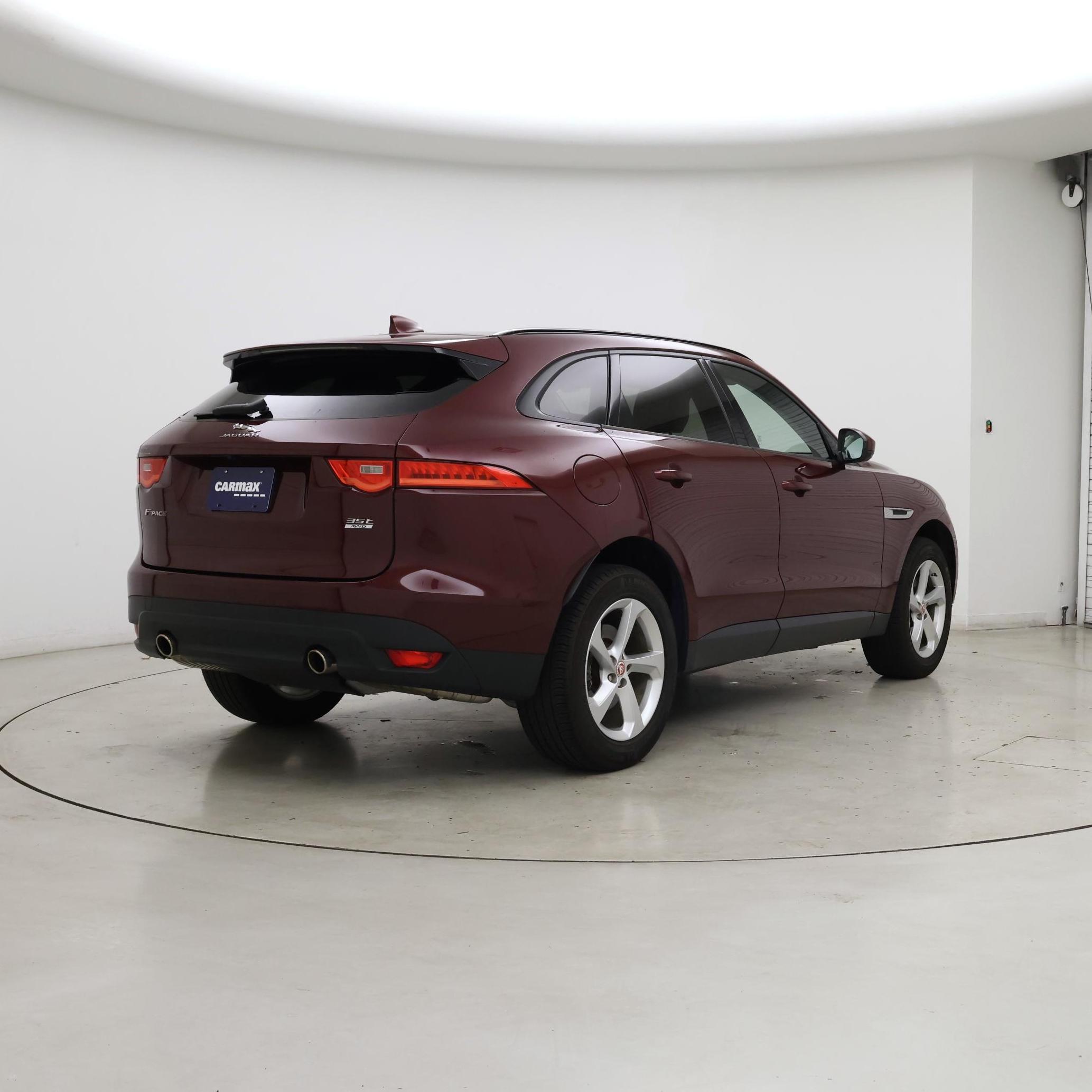 Thumbnail: 2017 Jaguar F-Pace - 8