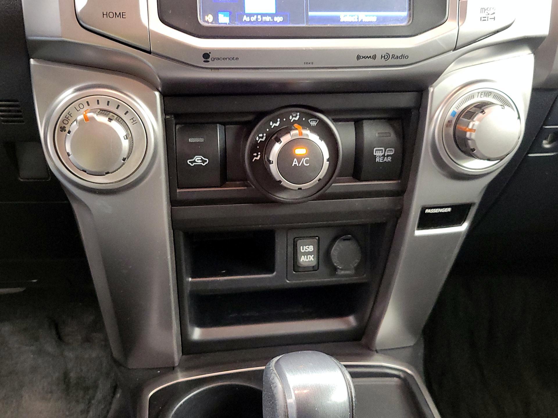 Thumbnail: 2019 Toyota 4Runner - 16