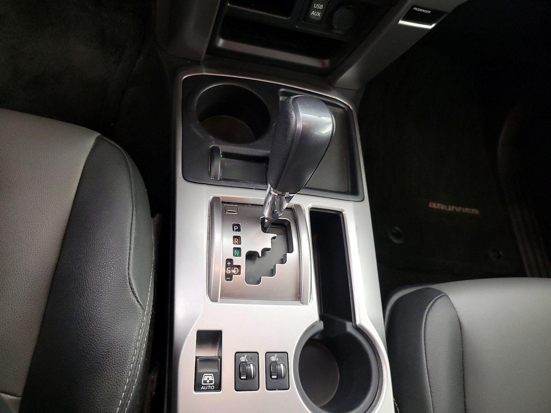 Thumbnail: 2019 Toyota 4Runner - 17