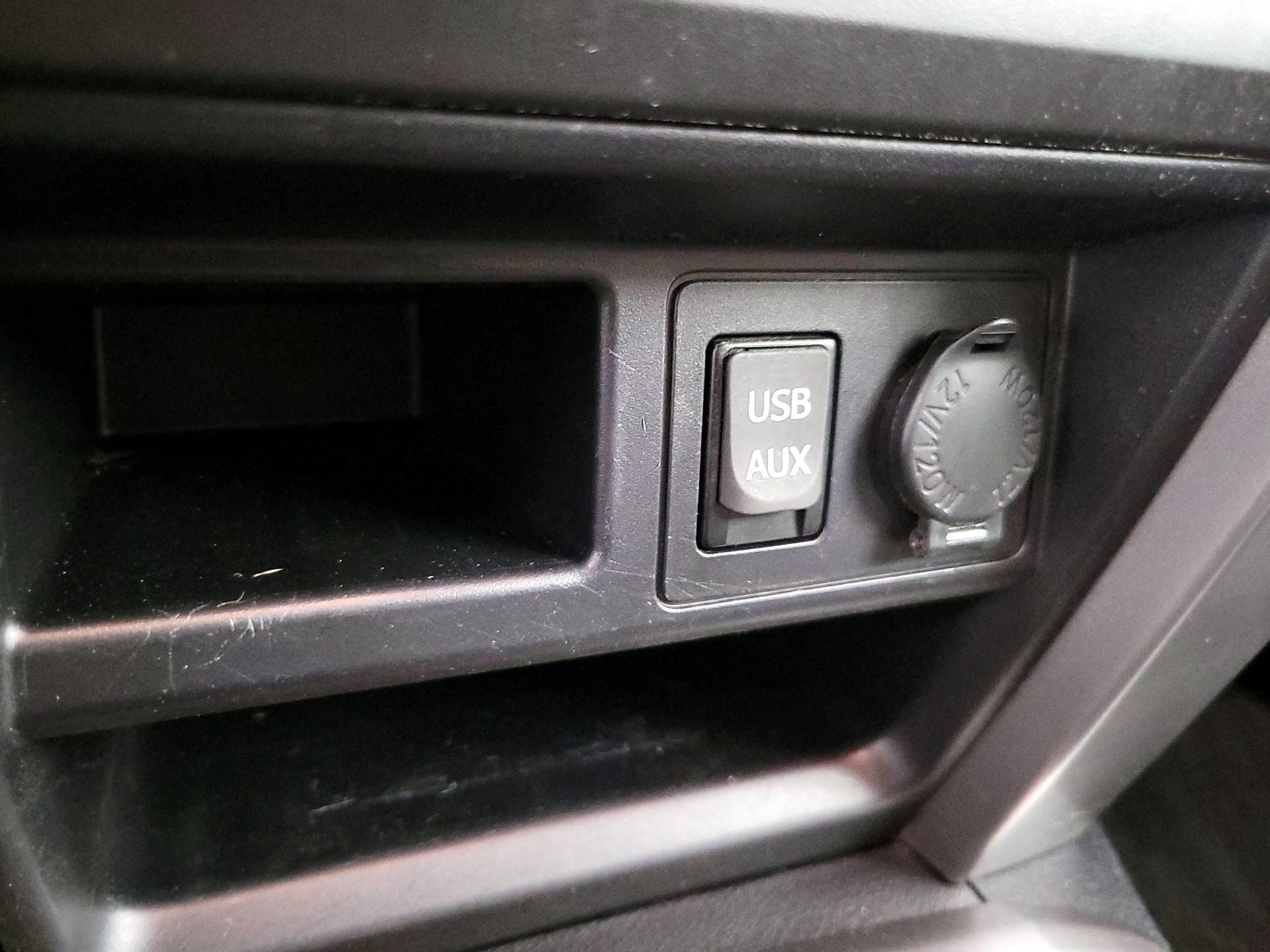 Thumbnail: 2019 Toyota 4Runner - 18