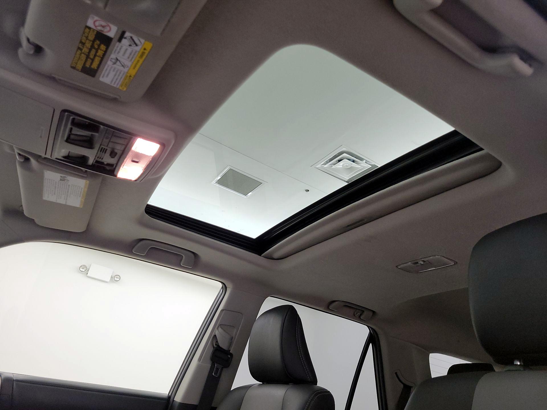 Thumbnail: 2019 Toyota 4Runner - 19