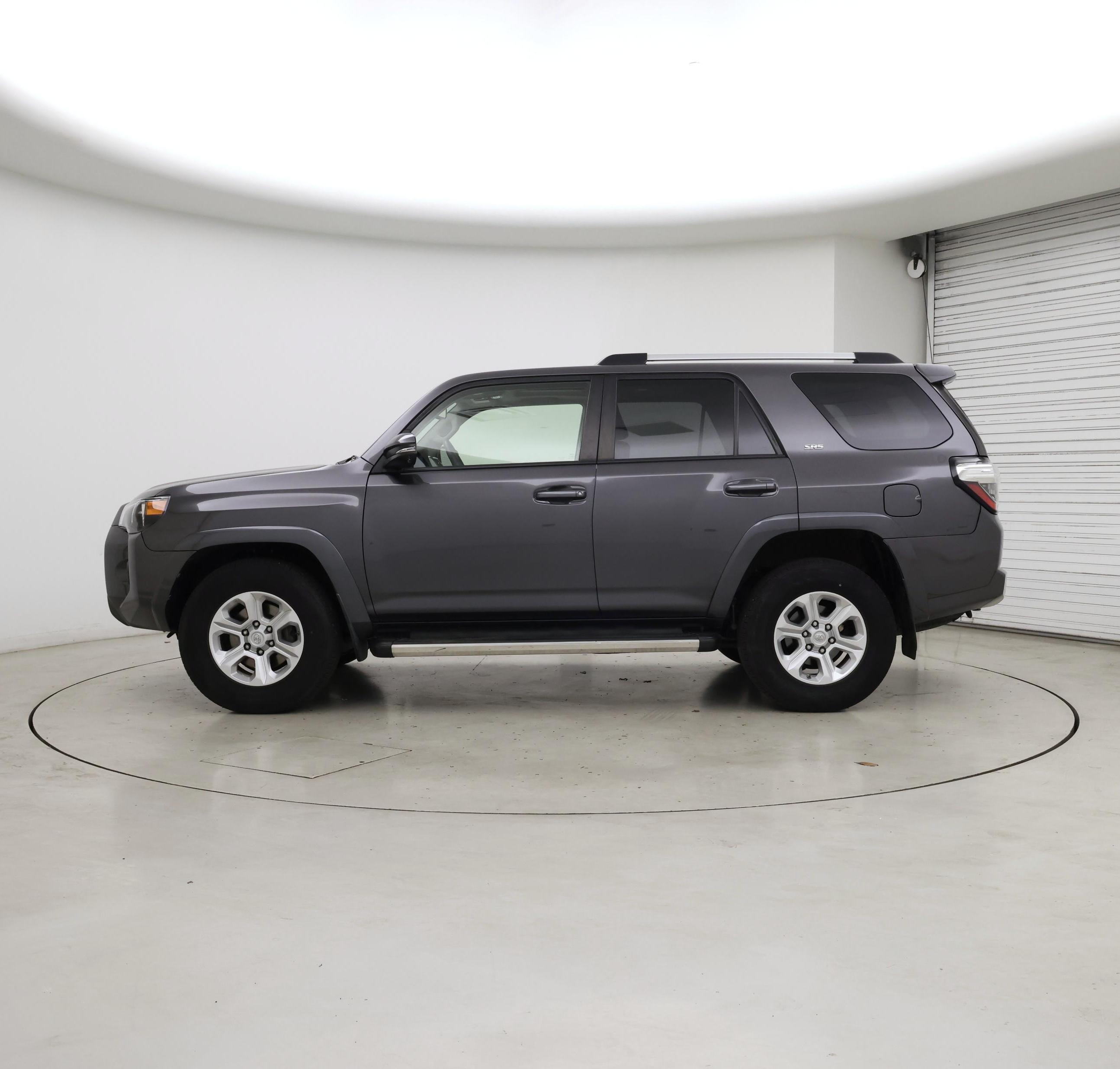 Thumbnail: 2019 Toyota 4Runner - 3