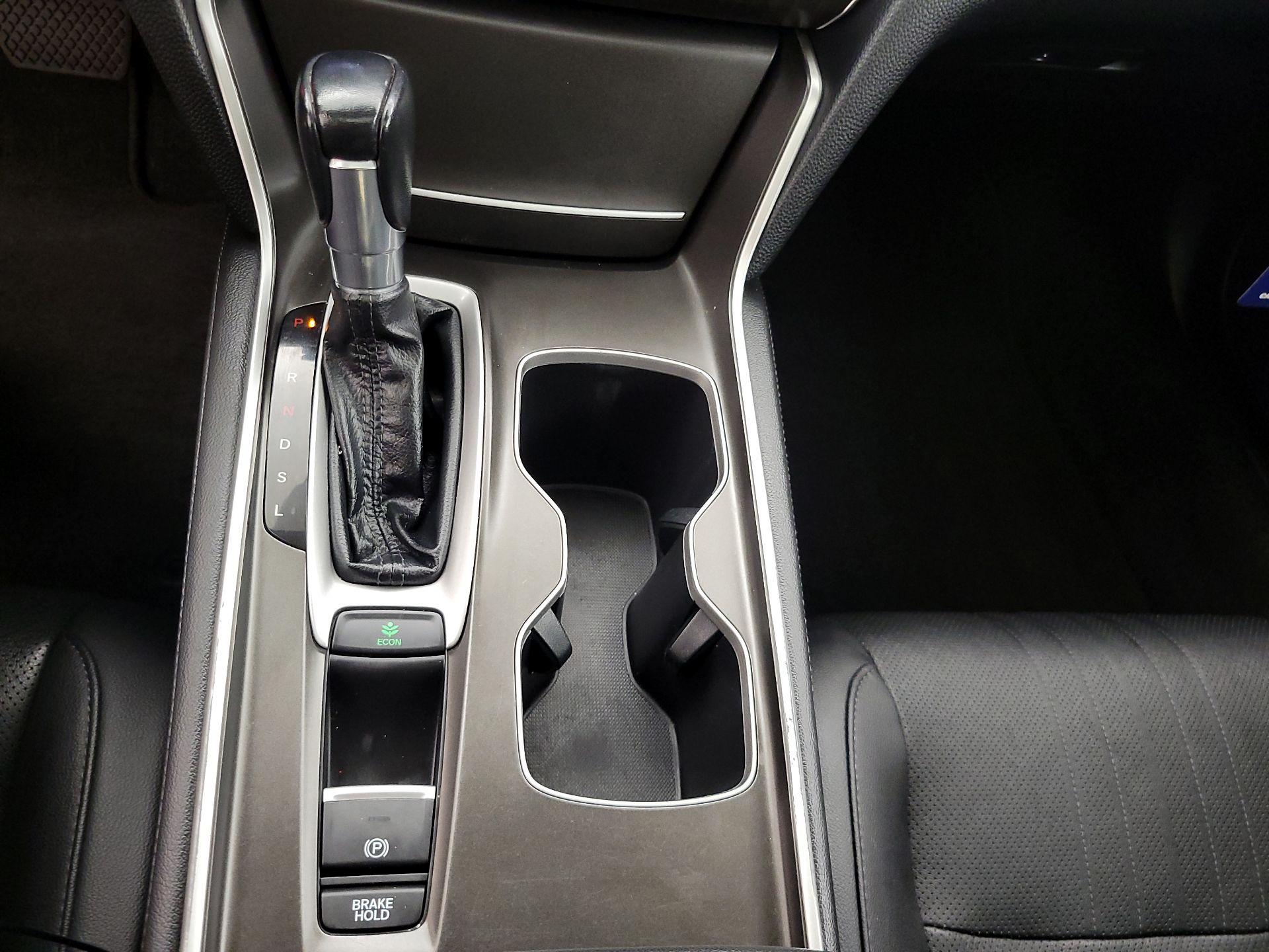 Thumbnail: 2019 Honda Accord - 17