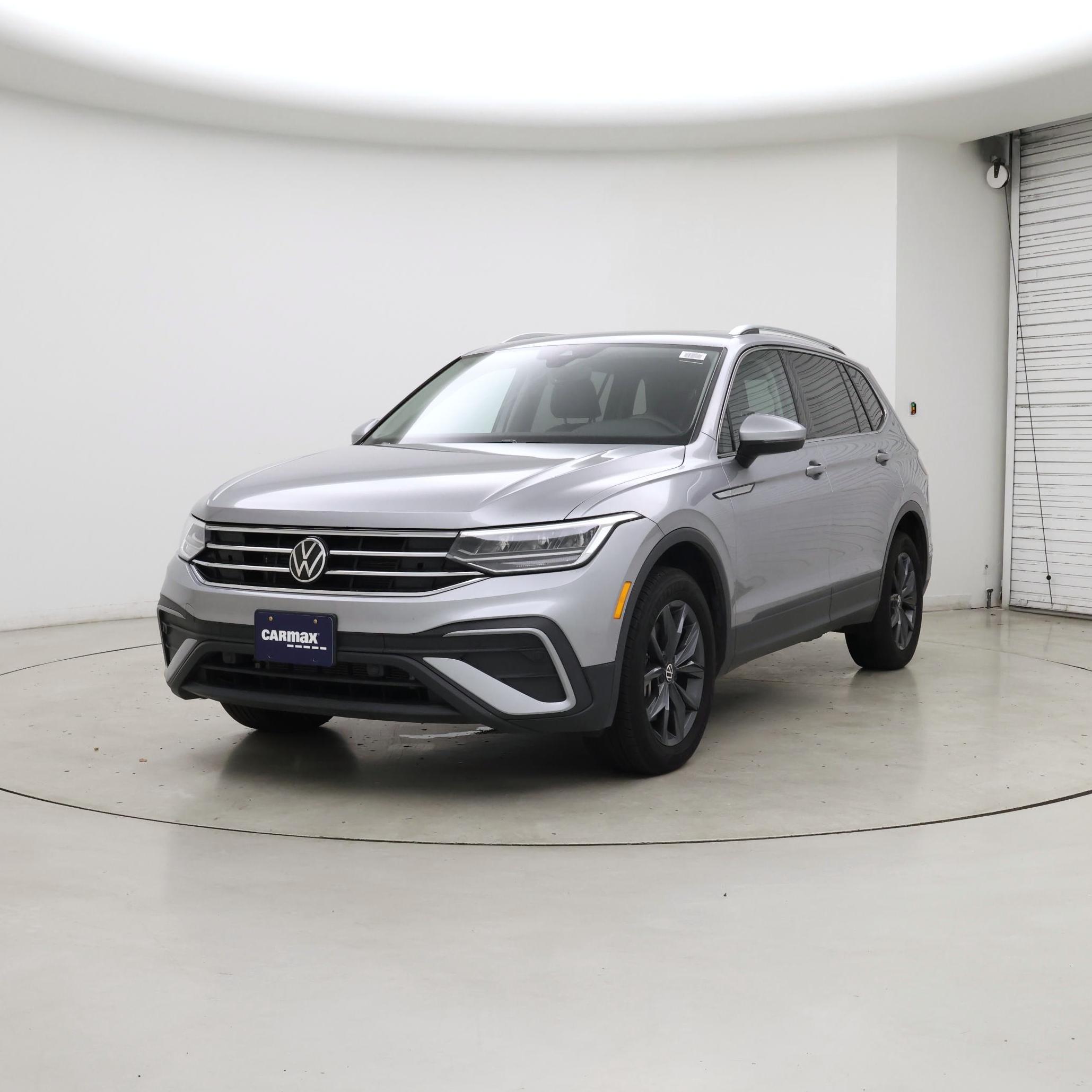 Thumbnail: 2022 Volkswagen Tiguan - 4