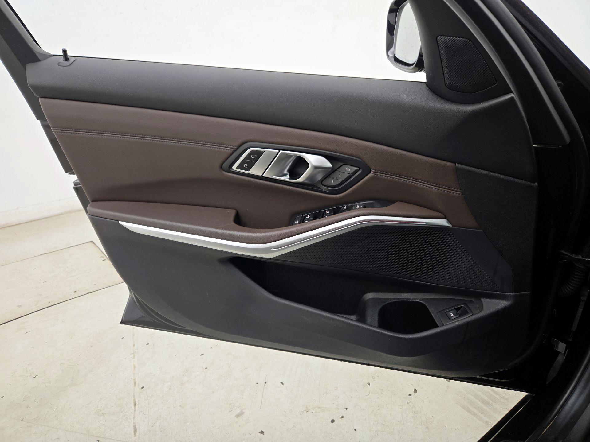 Thumbnail: 2020 BMW 3 Series - 12