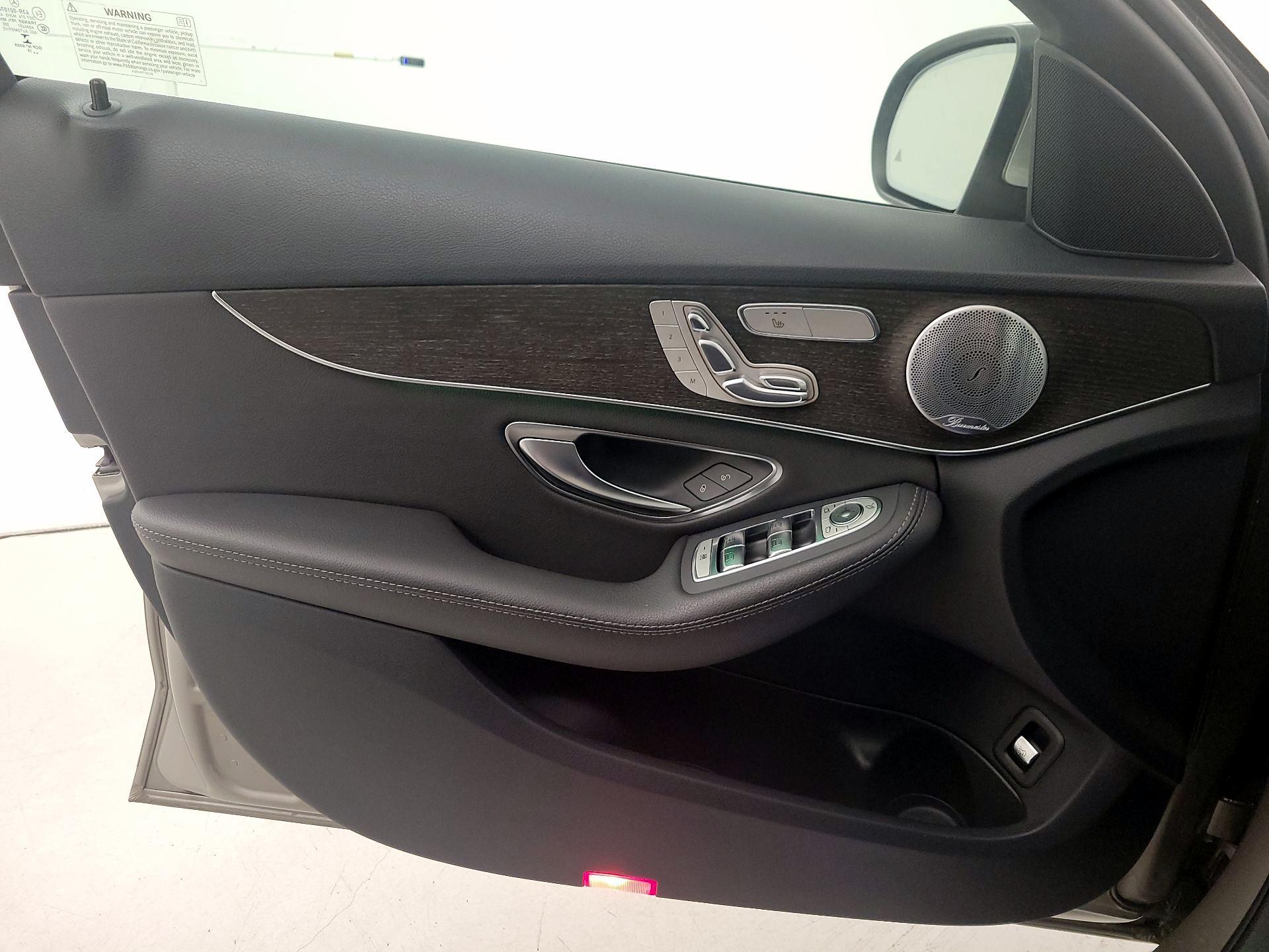 Thumbnail: 2020 Mercedes-Benz C-Class - 10