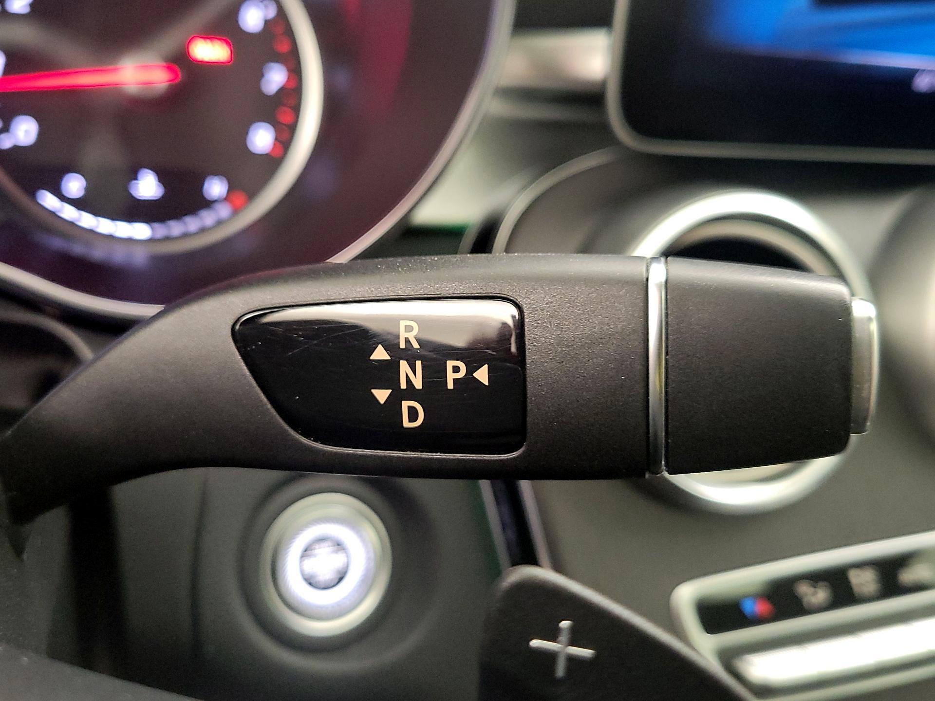 Thumbnail: 2020 Mercedes-Benz C-Class - 15