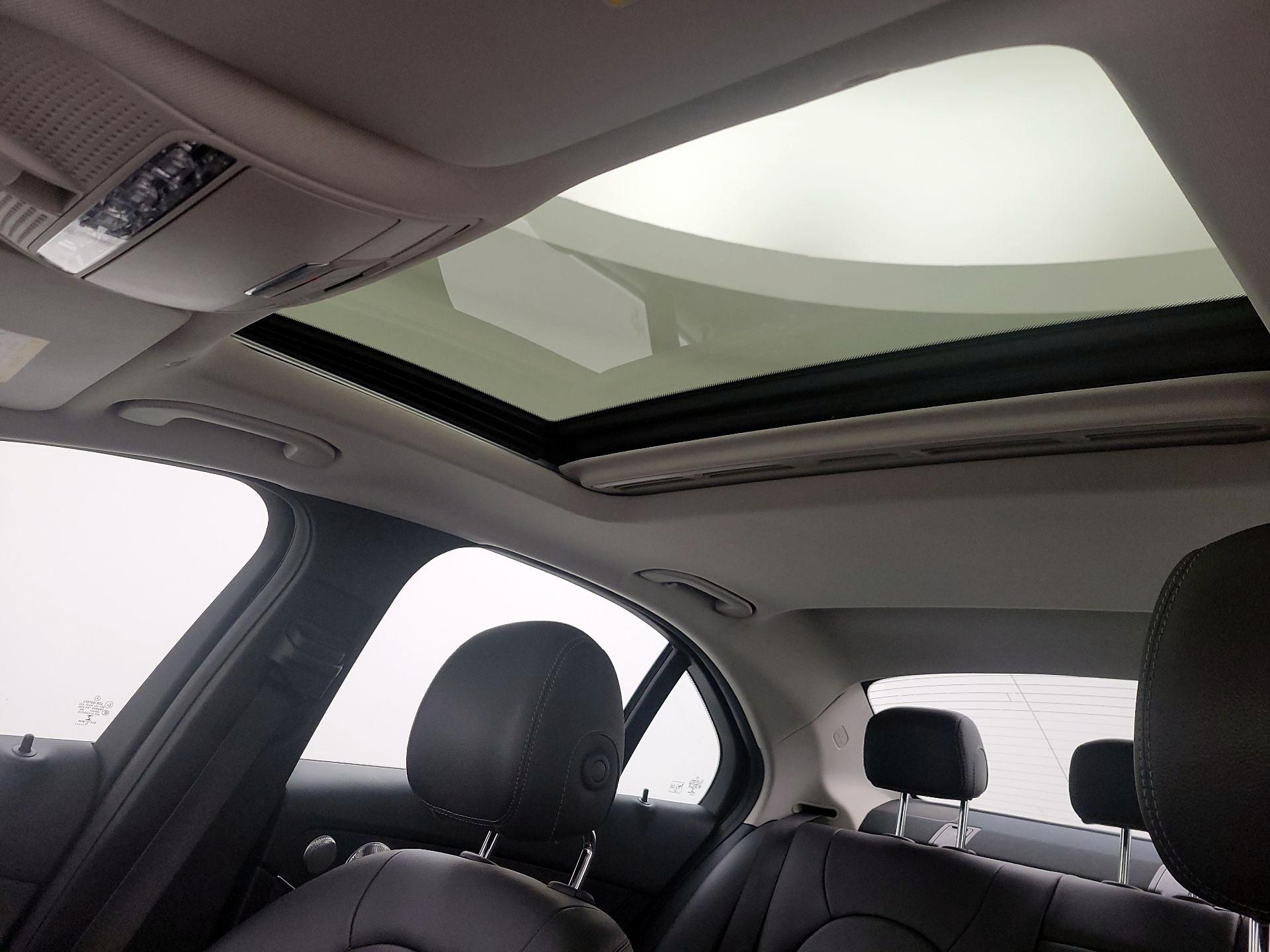 Thumbnail: 2020 Mercedes-Benz C-Class - 17