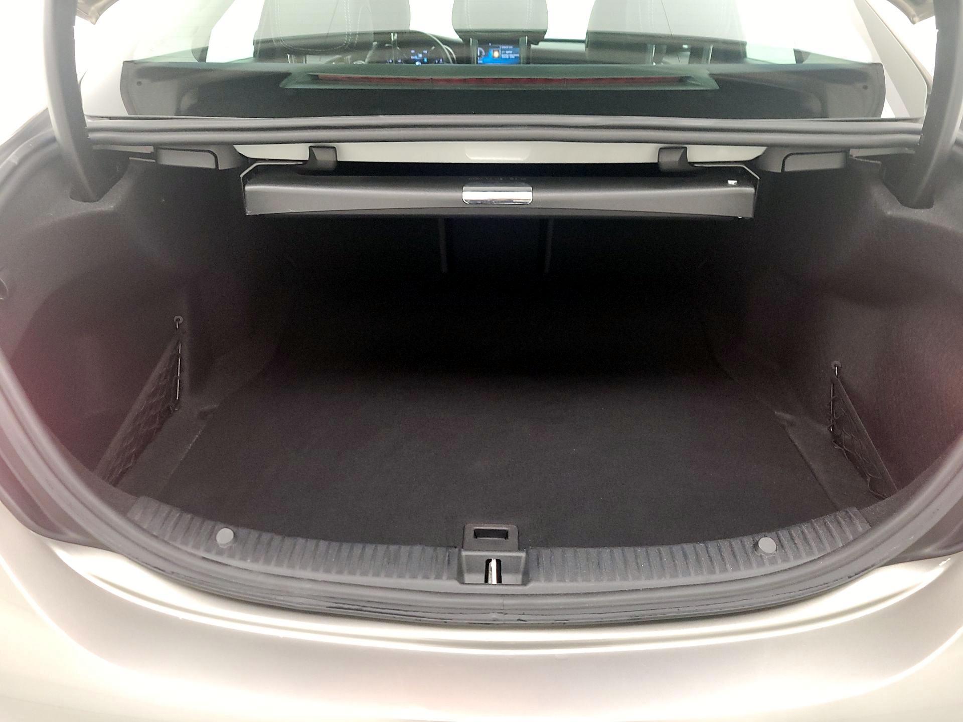 Thumbnail: 2020 Mercedes-Benz C-Class - 19