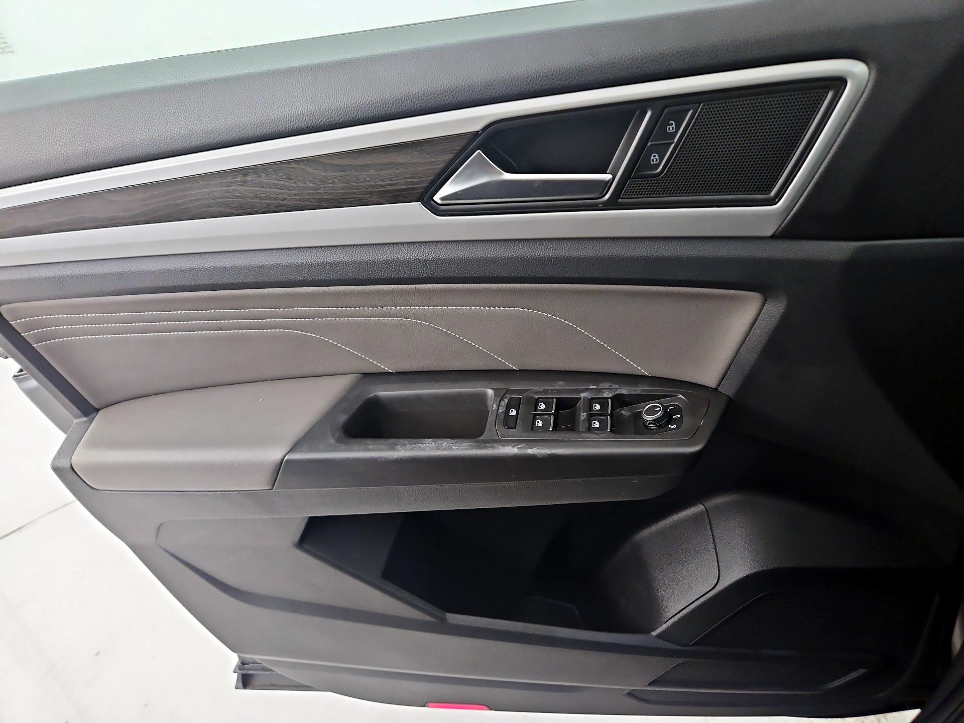 Thumbnail: 2022 Volkswagen Atlas - 12