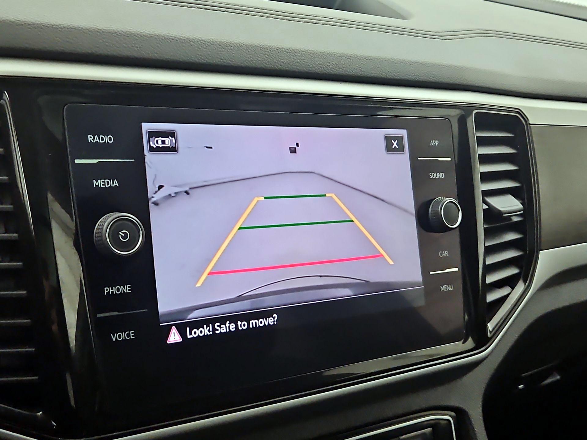 Thumbnail: 2022 Volkswagen Atlas - 14