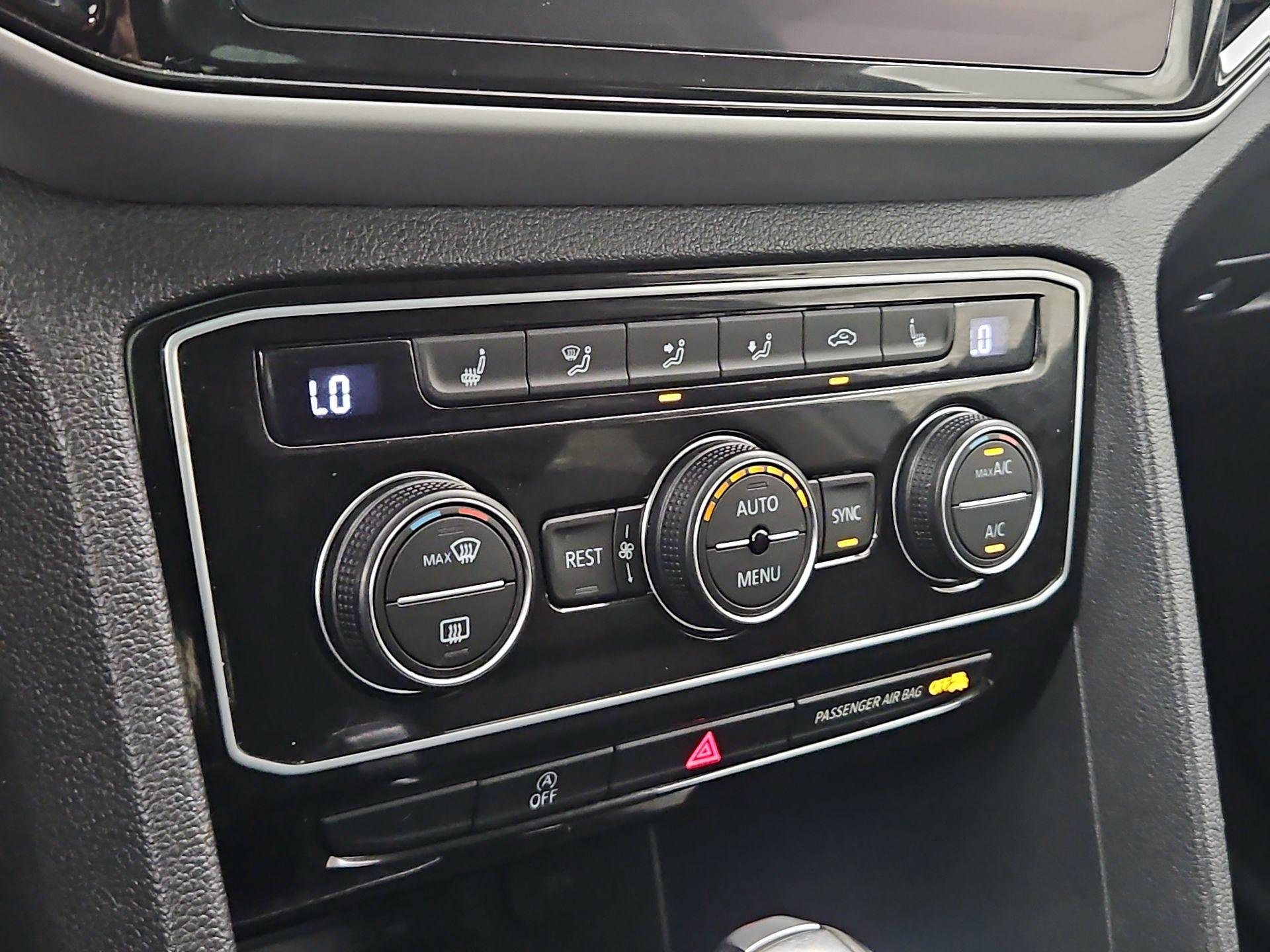 Thumbnail: 2022 Volkswagen Atlas - 16