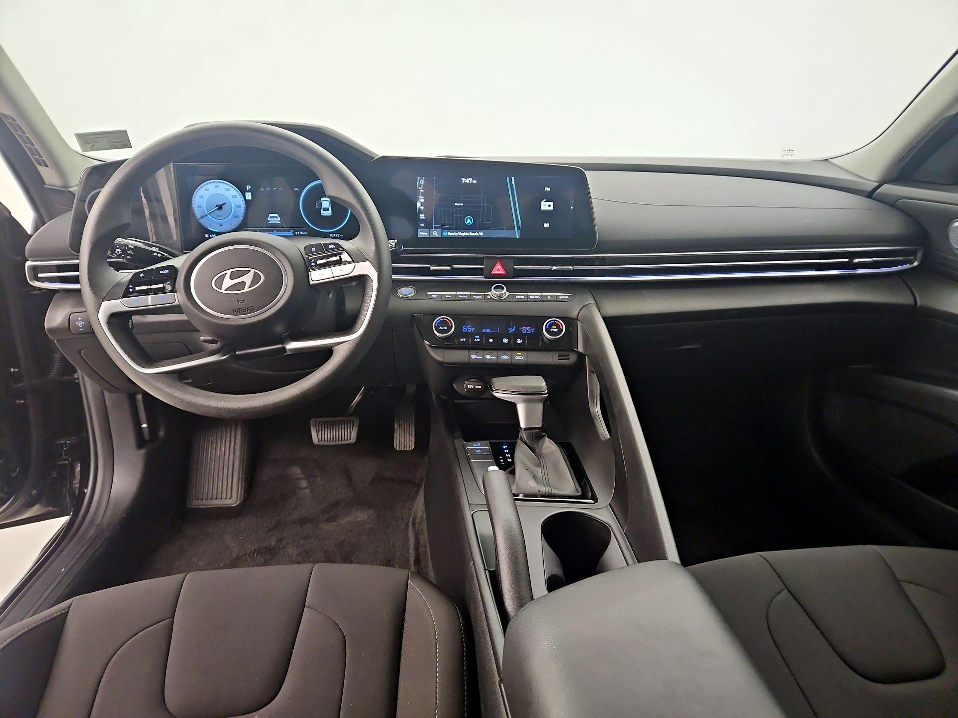 Thumbnail: 2024 Hyundai Elantra - 9