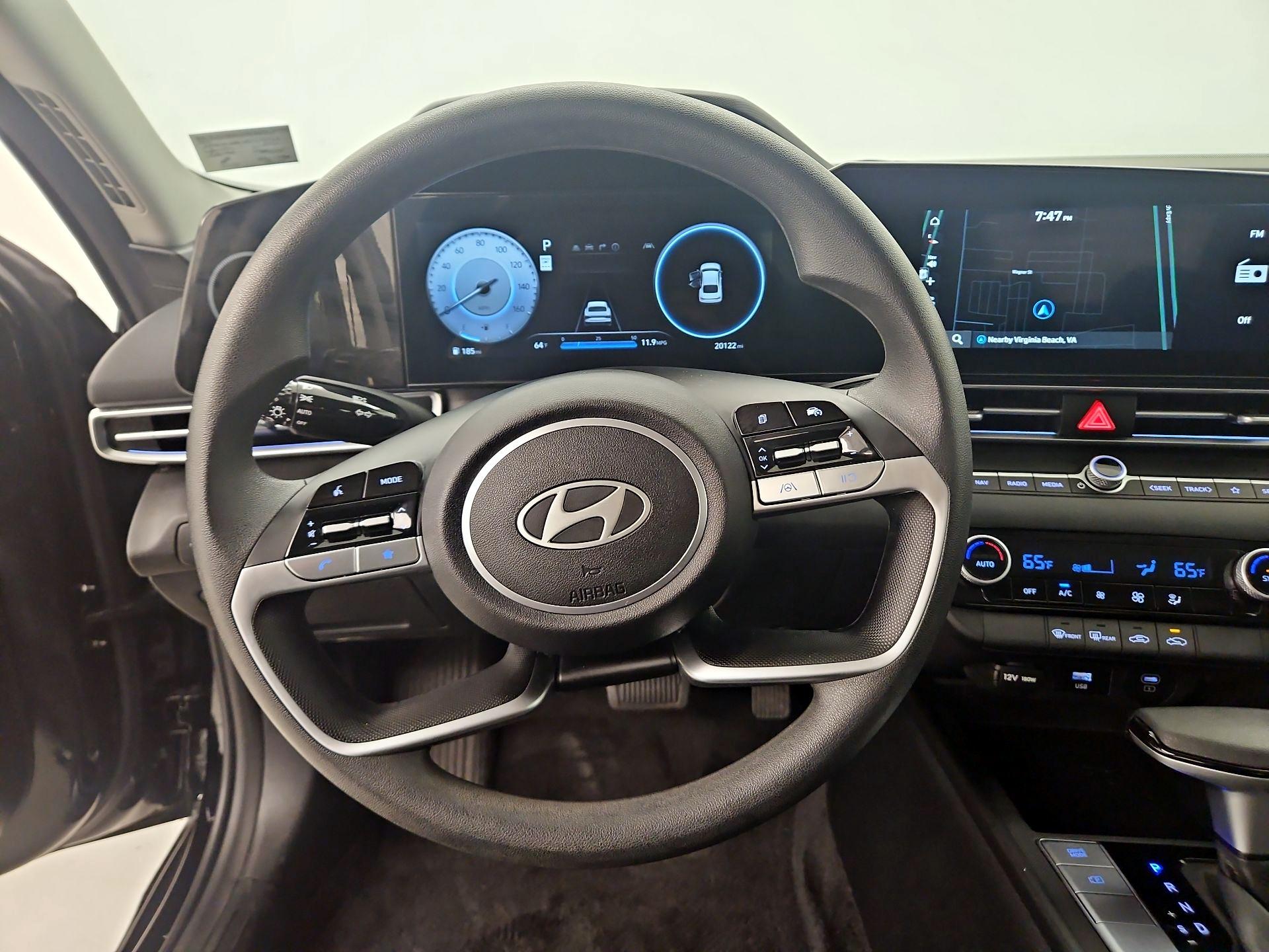Thumbnail: 2024 Hyundai Elantra - 10