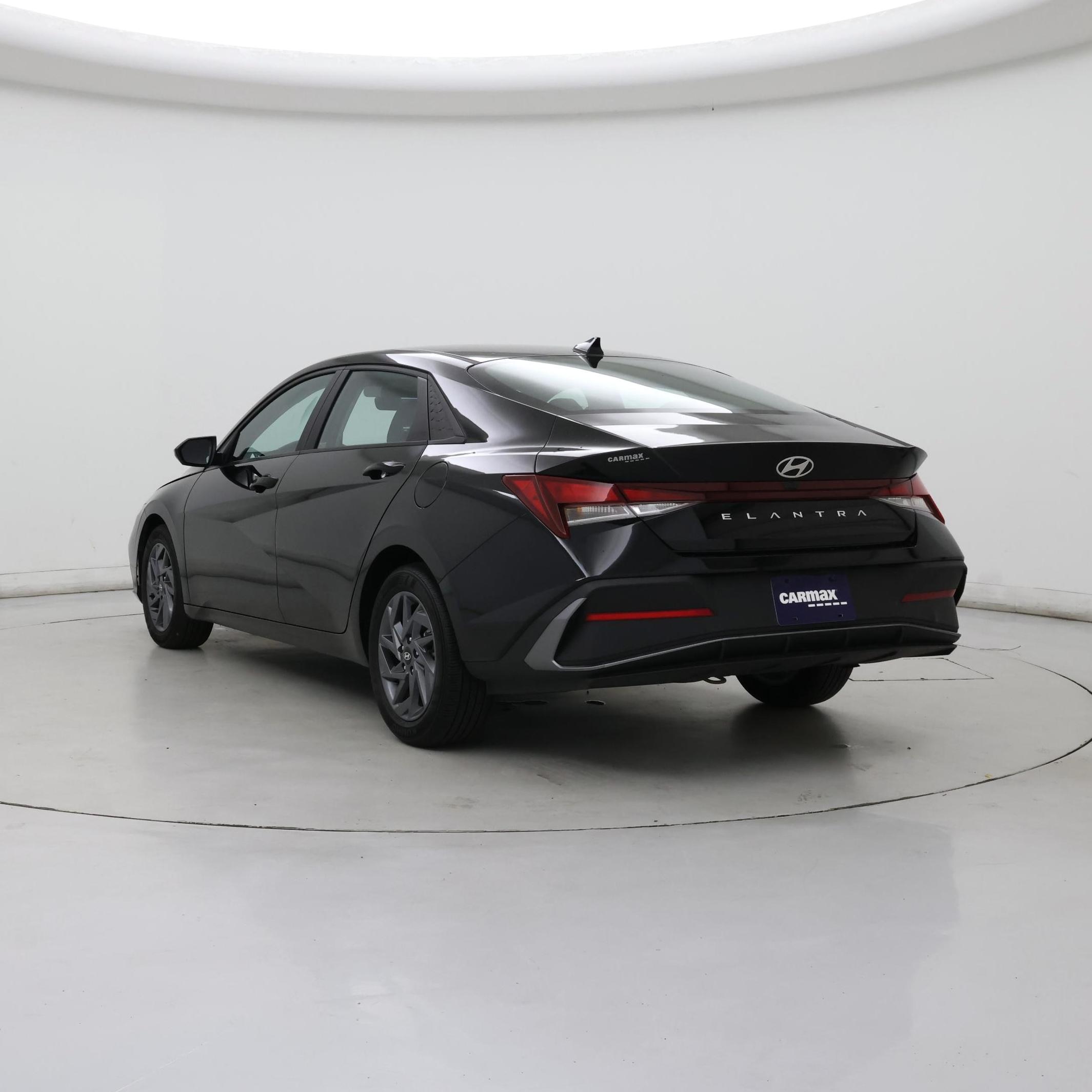 Thumbnail: 2024 Hyundai Elantra - 2