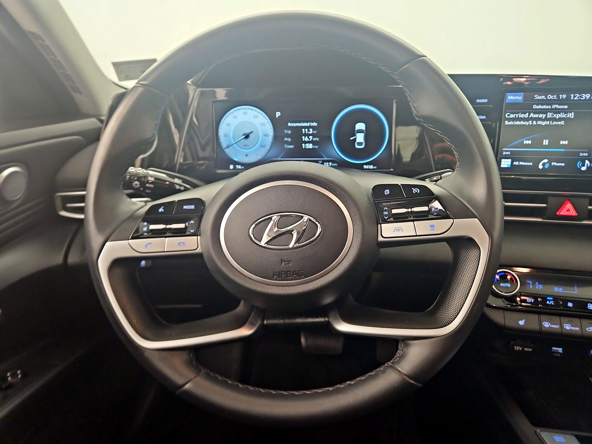 Thumbnail: 2022 Hyundai Elantra - 10