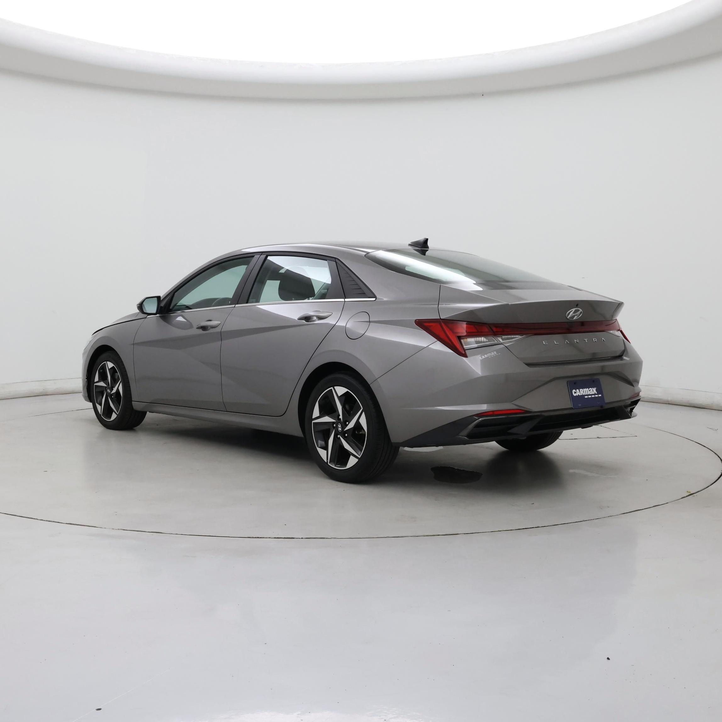 Thumbnail: 2022 Hyundai Elantra - 2