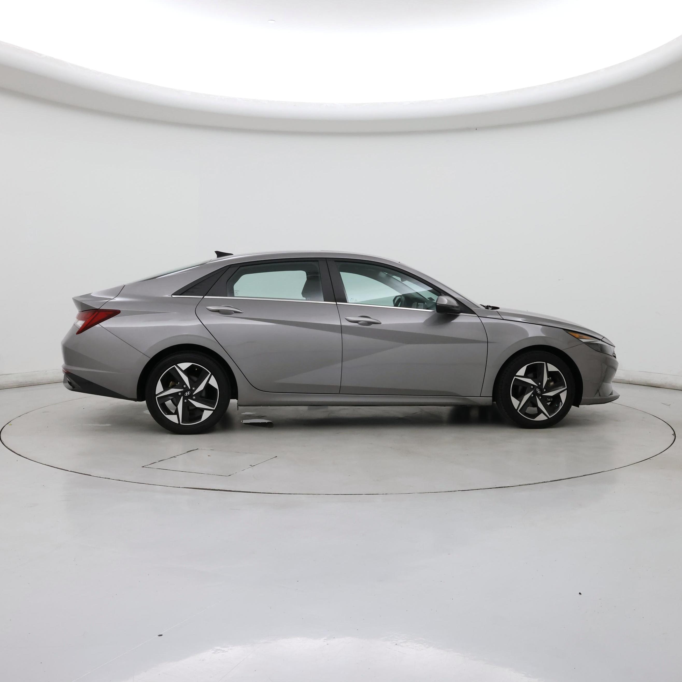 Thumbnail: 2022 Hyundai Elantra - 7