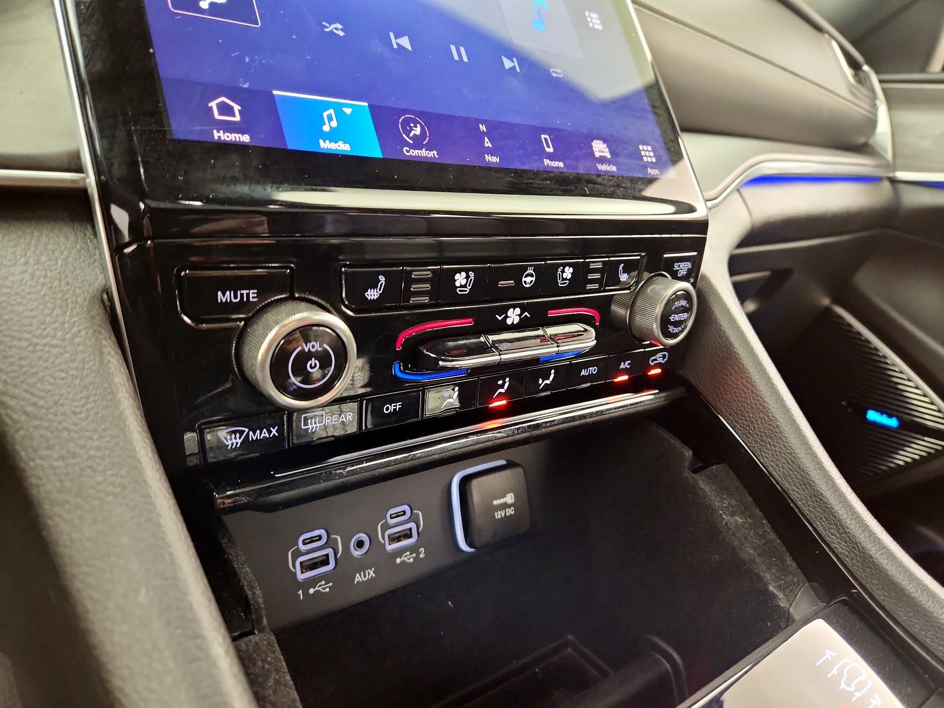 Thumbnail: 2021 Jeep Grand Cherokee L - 17