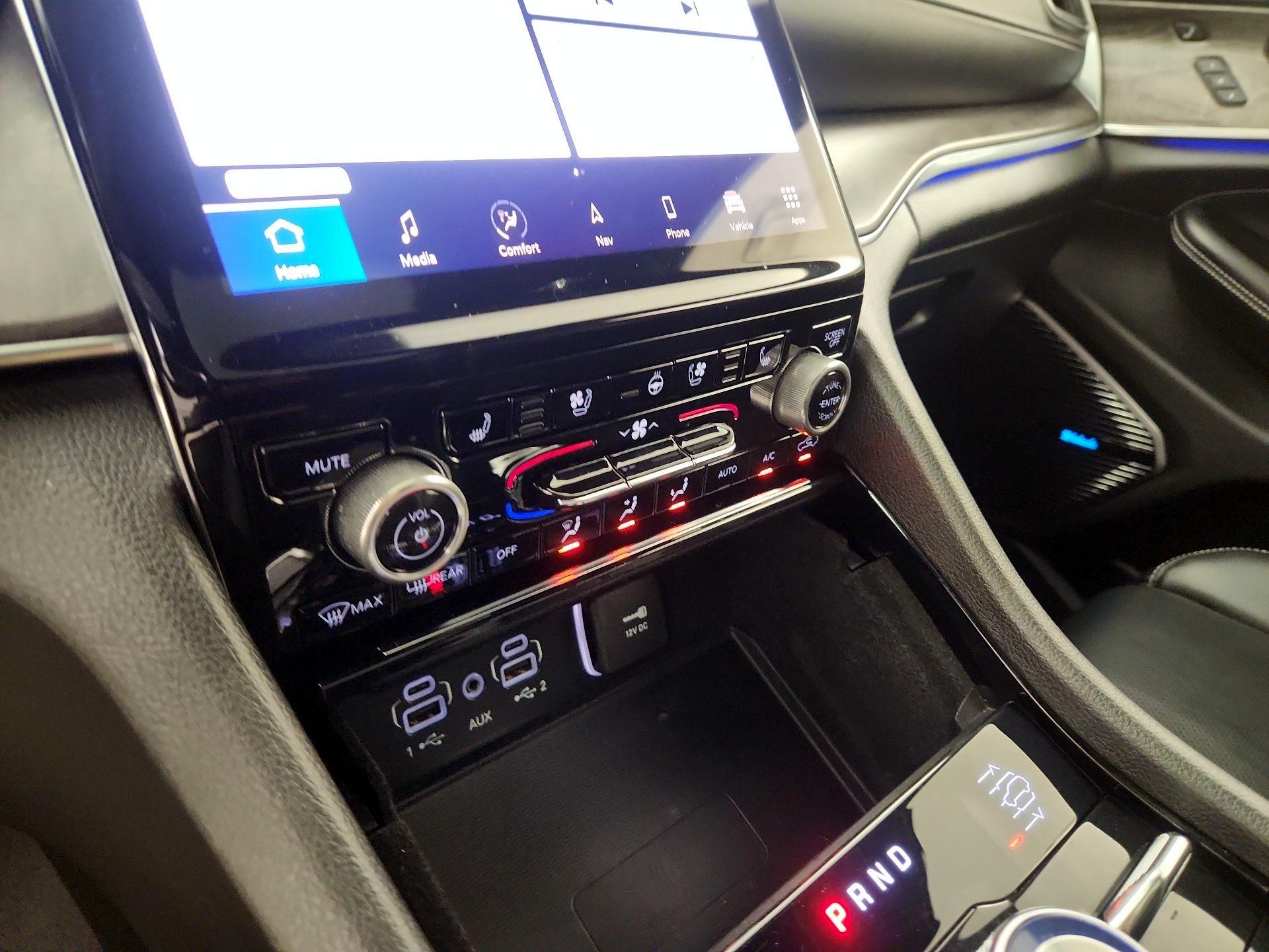 Thumbnail: 2022 Jeep Grand Cherokee L - 17