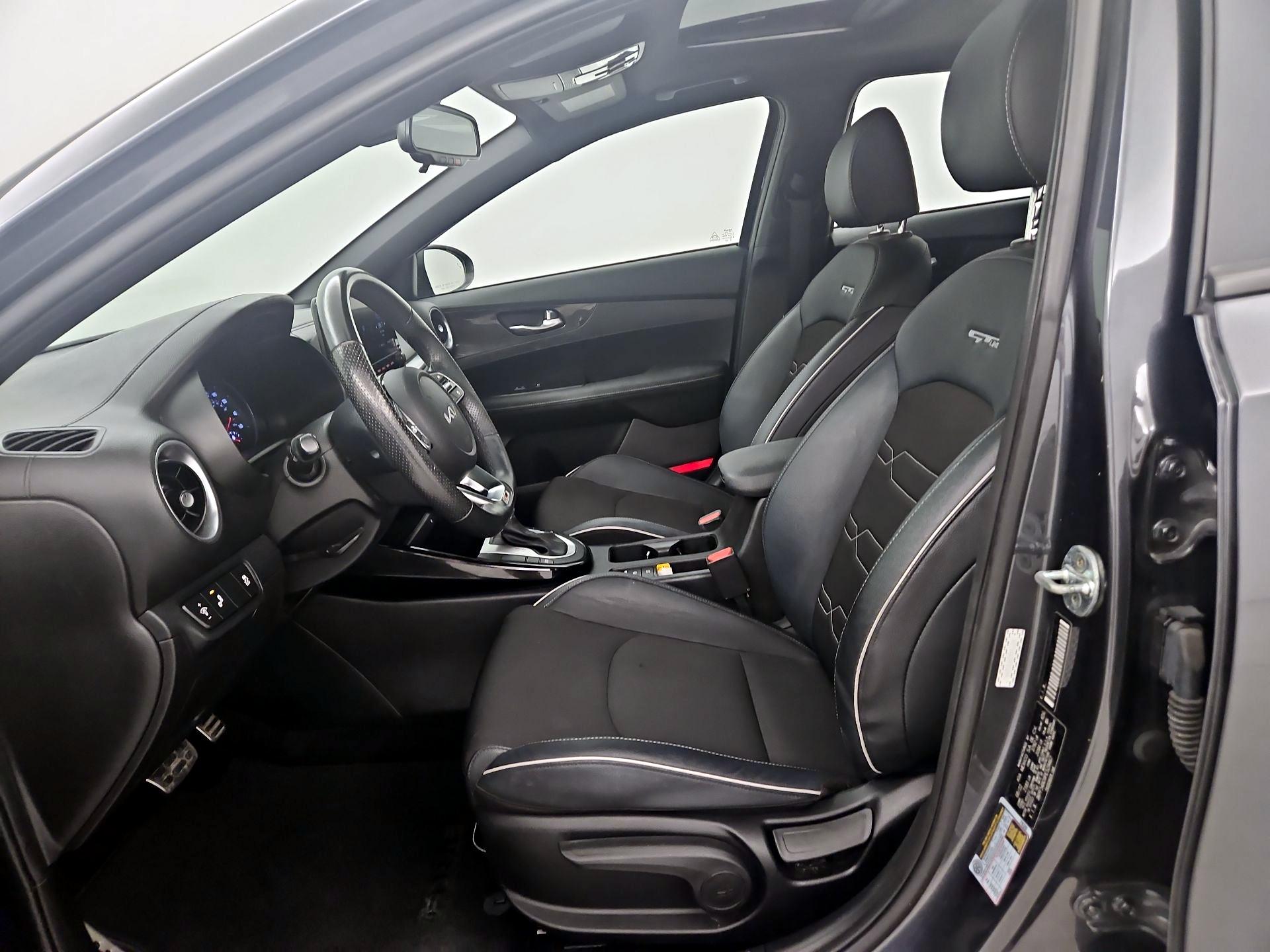 Thumbnail: 2023 Kia Forte - 11