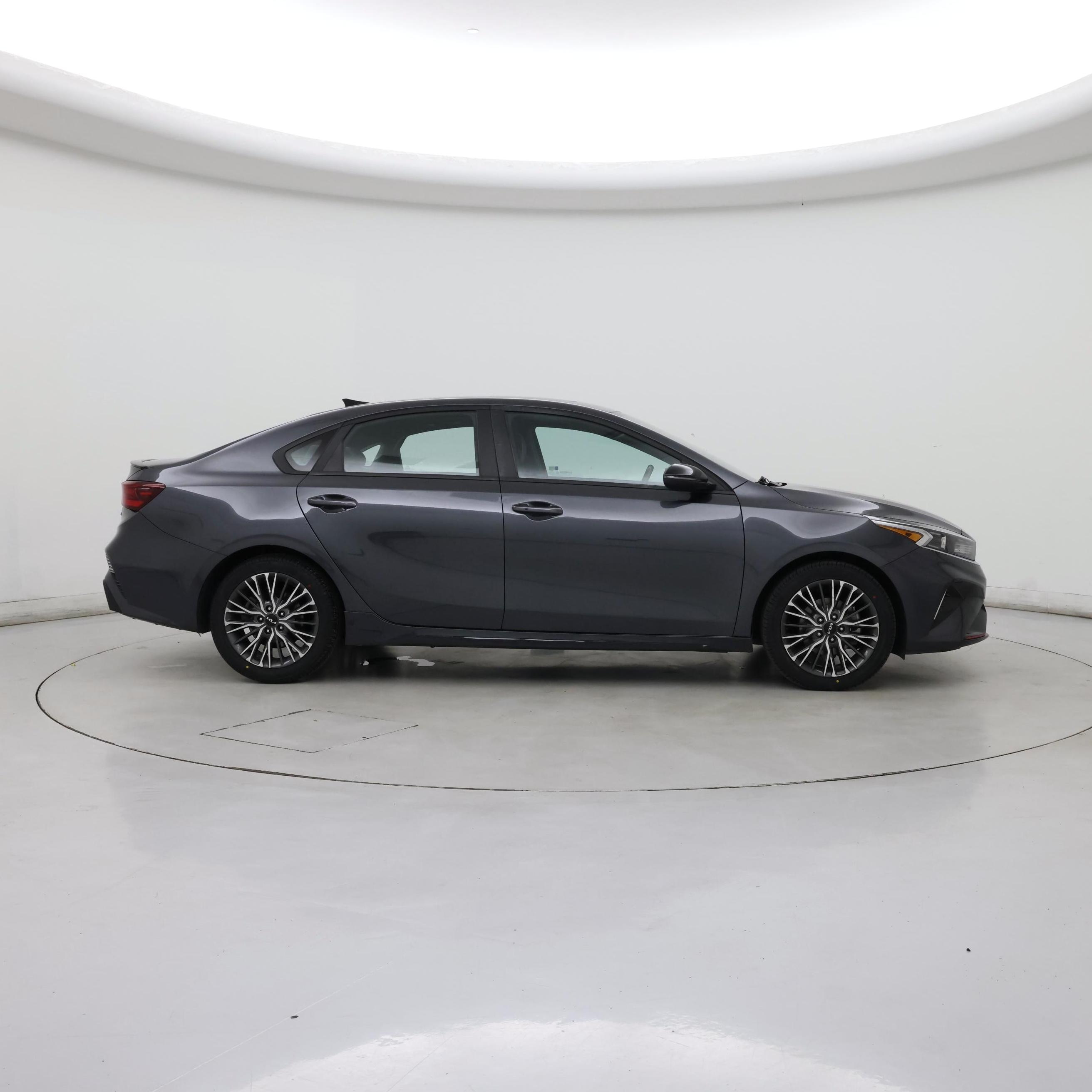 Thumbnail: 2023 Kia Forte - 7