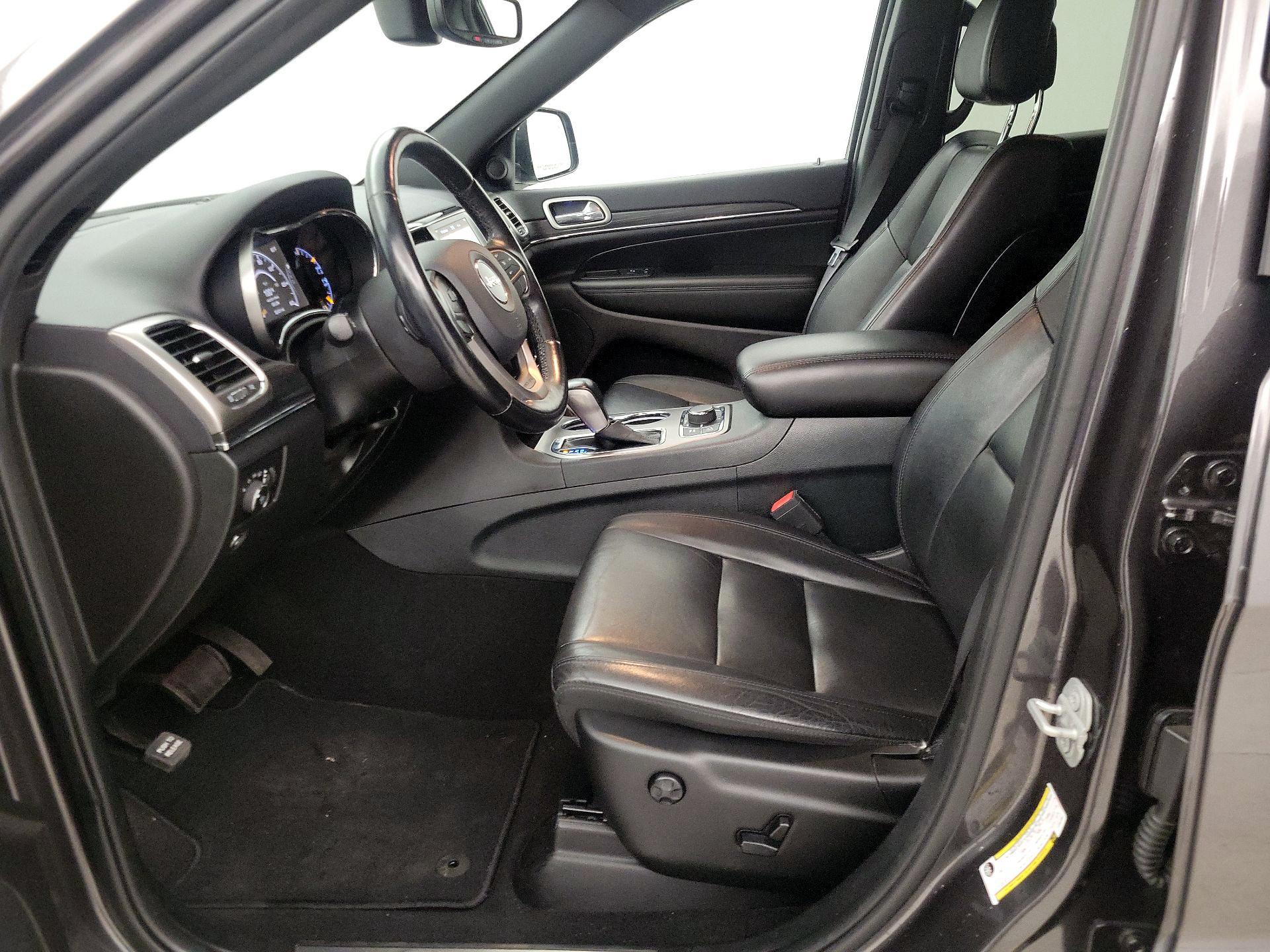 Thumbnail: 2020 Jeep Grand Cherokee - 11