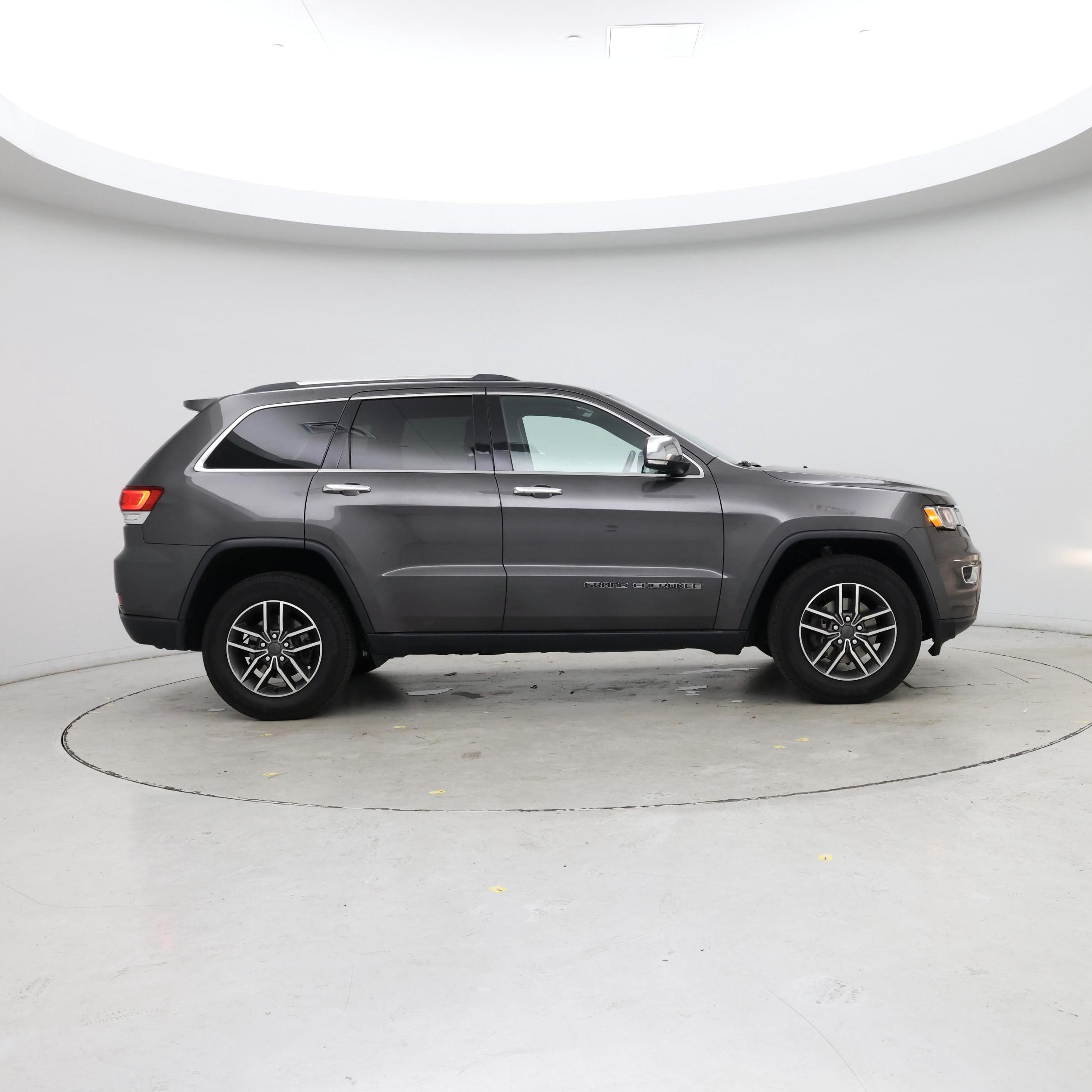 Thumbnail: 2020 Jeep Grand Cherokee - 7