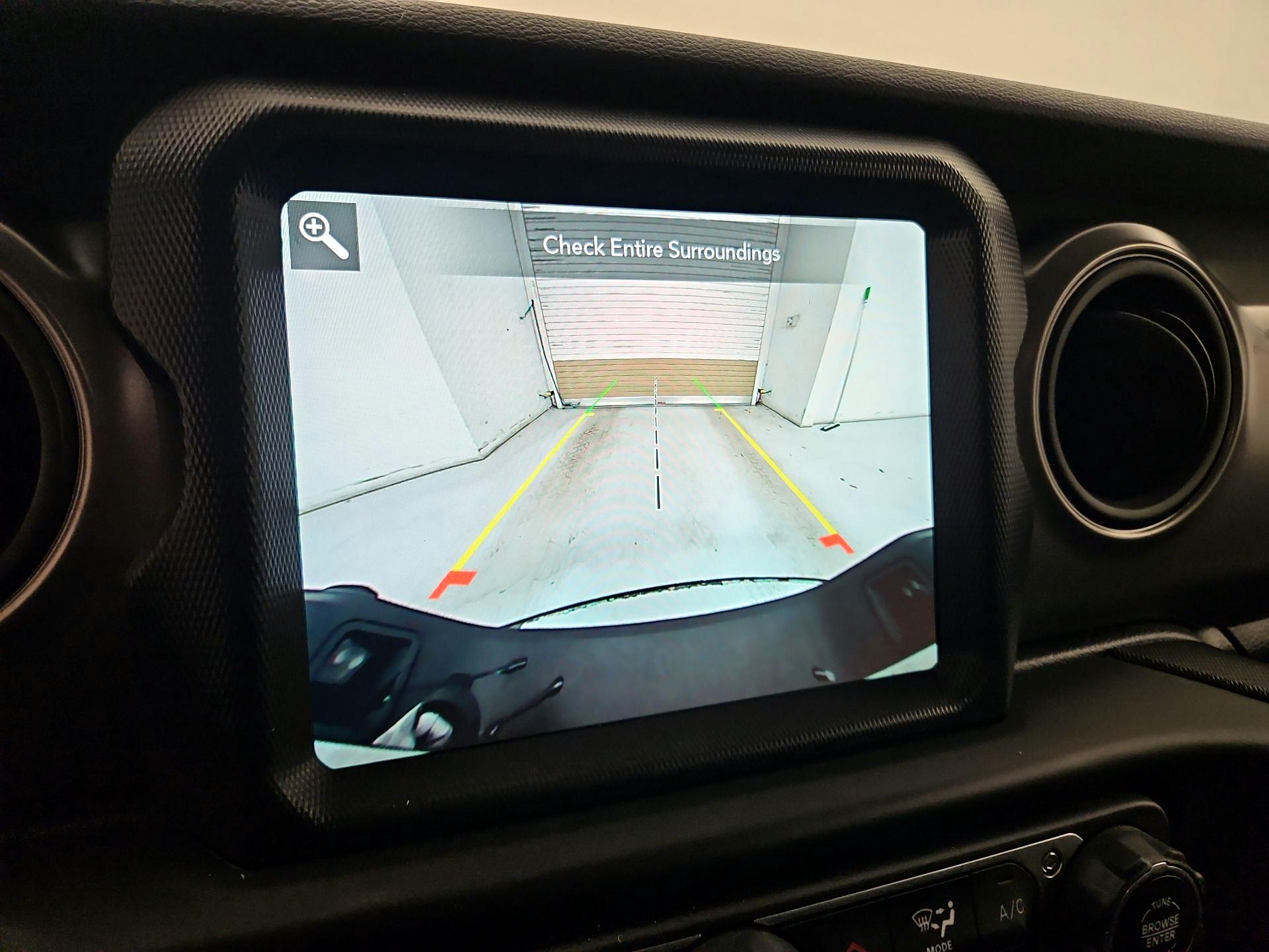 Thumbnail: 2021 Jeep Gladiator - 14