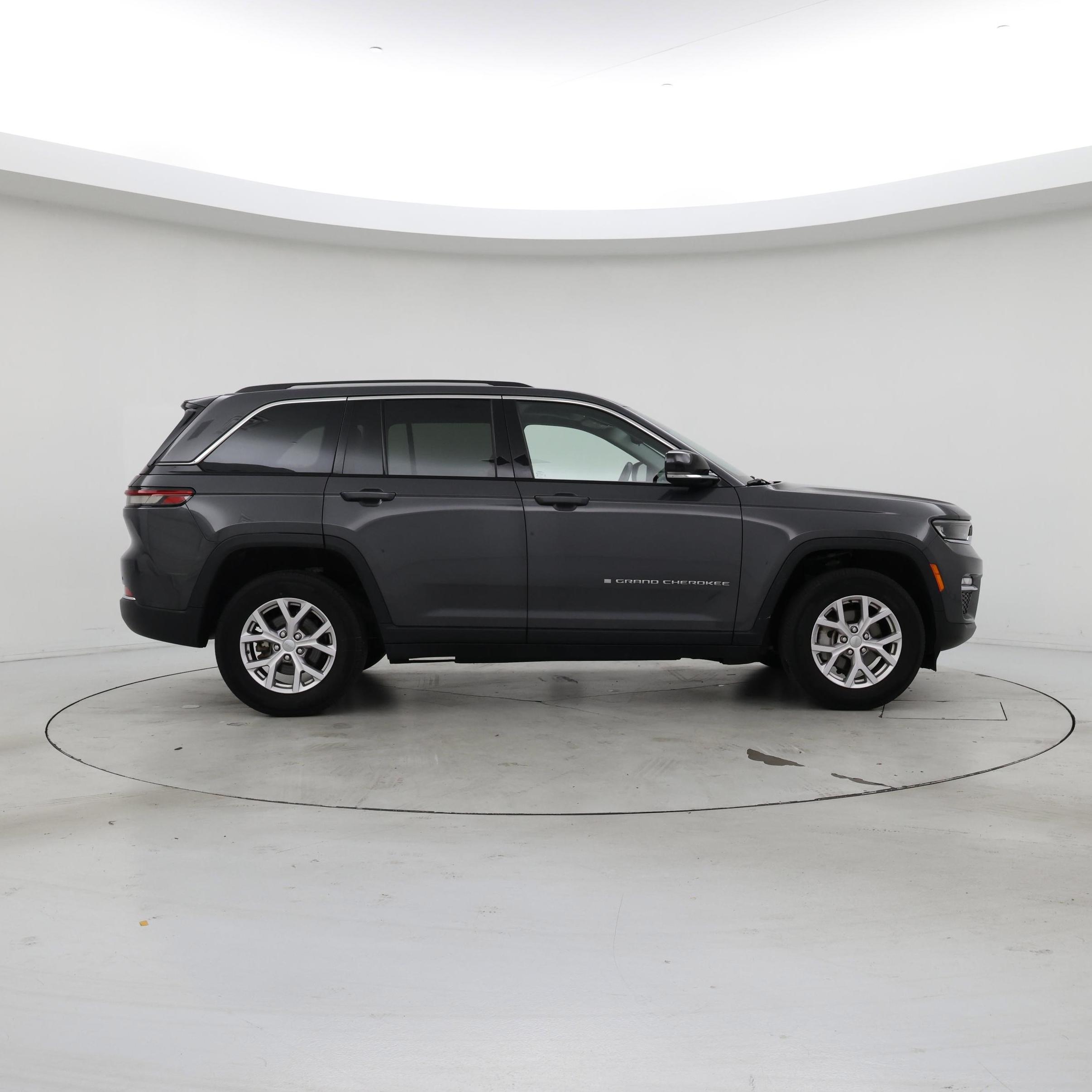 Thumbnail: 2022 Jeep Grand Cherokee - 7