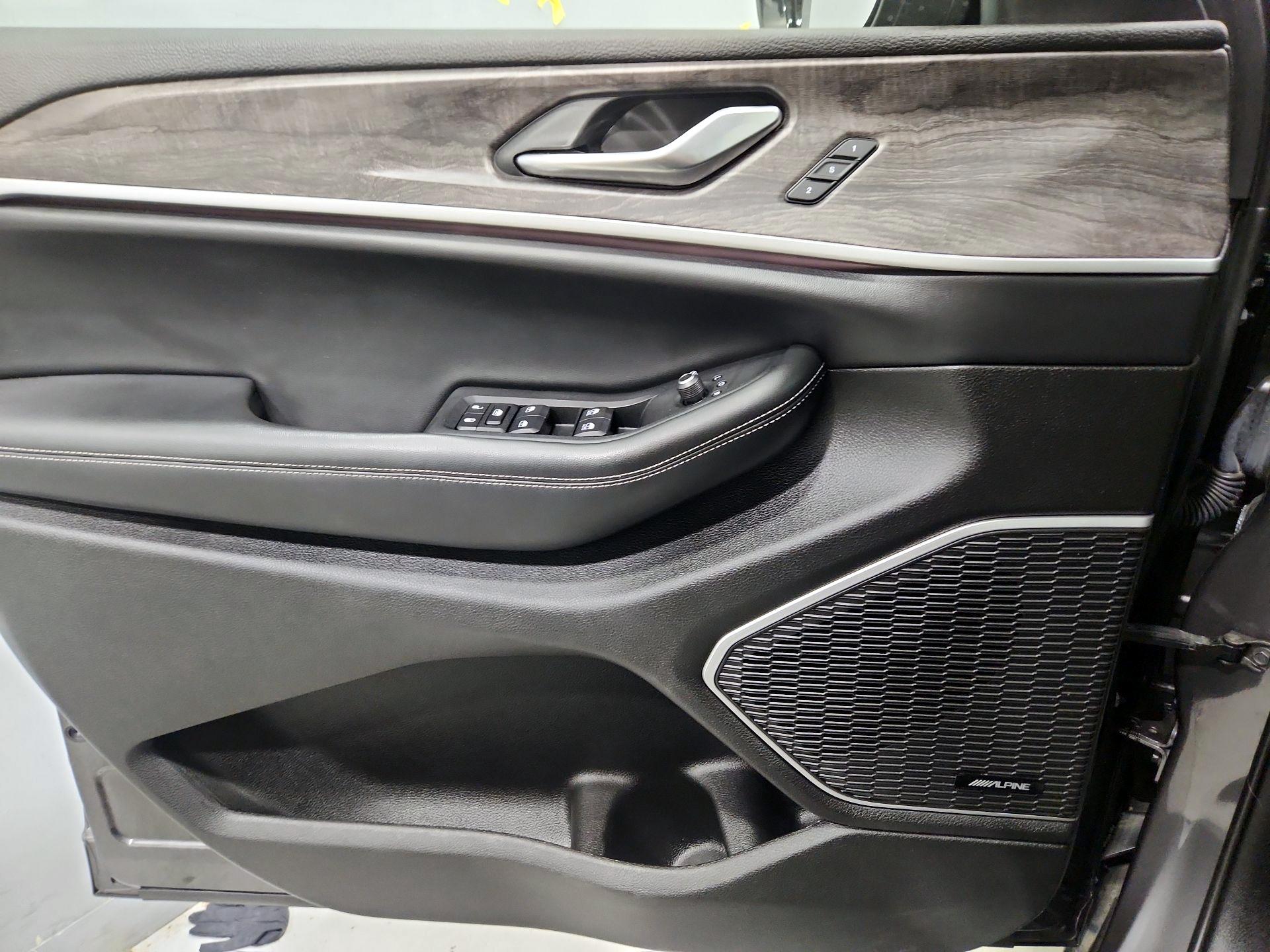 Thumbnail: 2022 Jeep Grand Cherokee L - 12