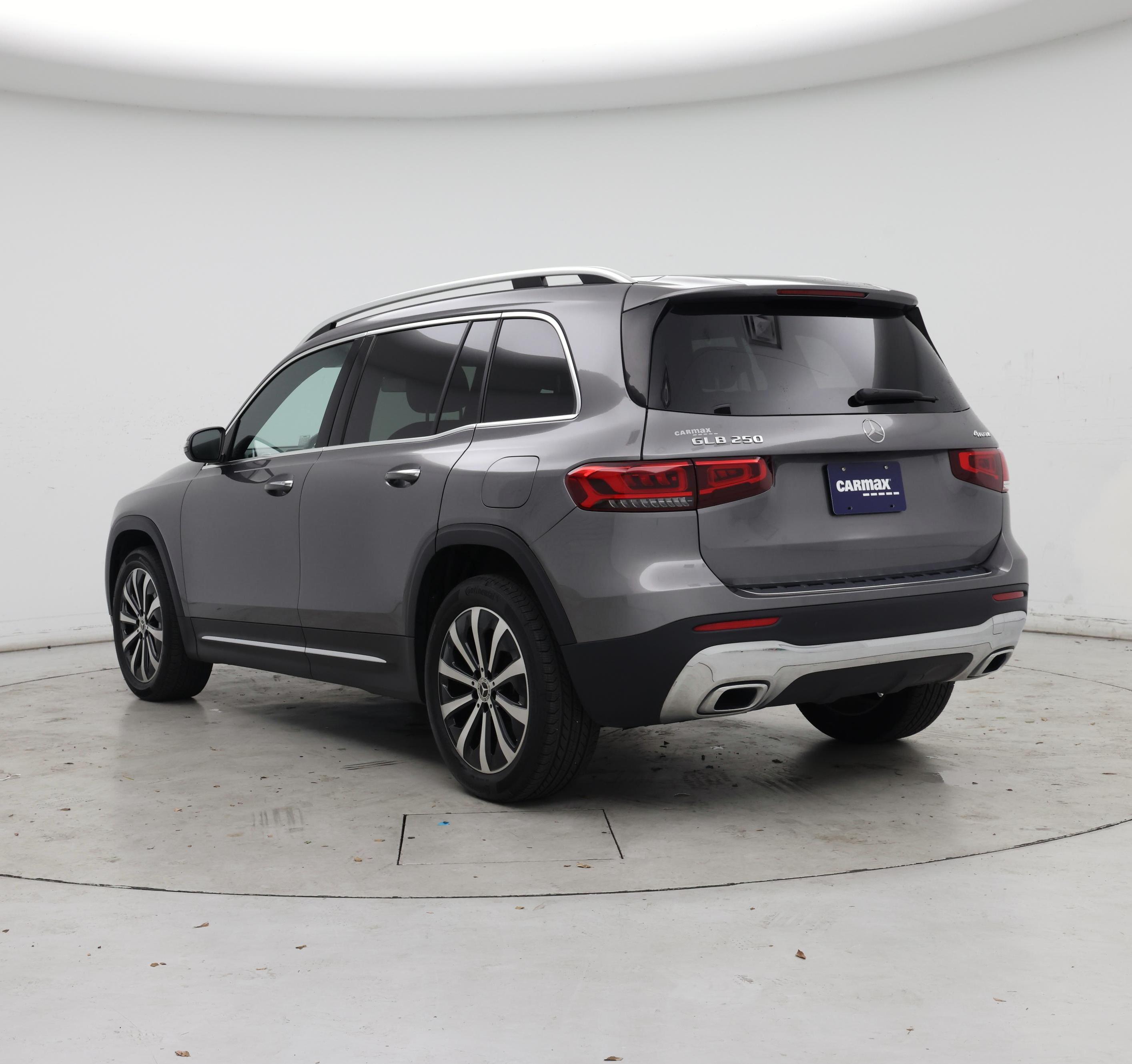 Thumbnail: 2023 Mercedes-Benz GLB - 2