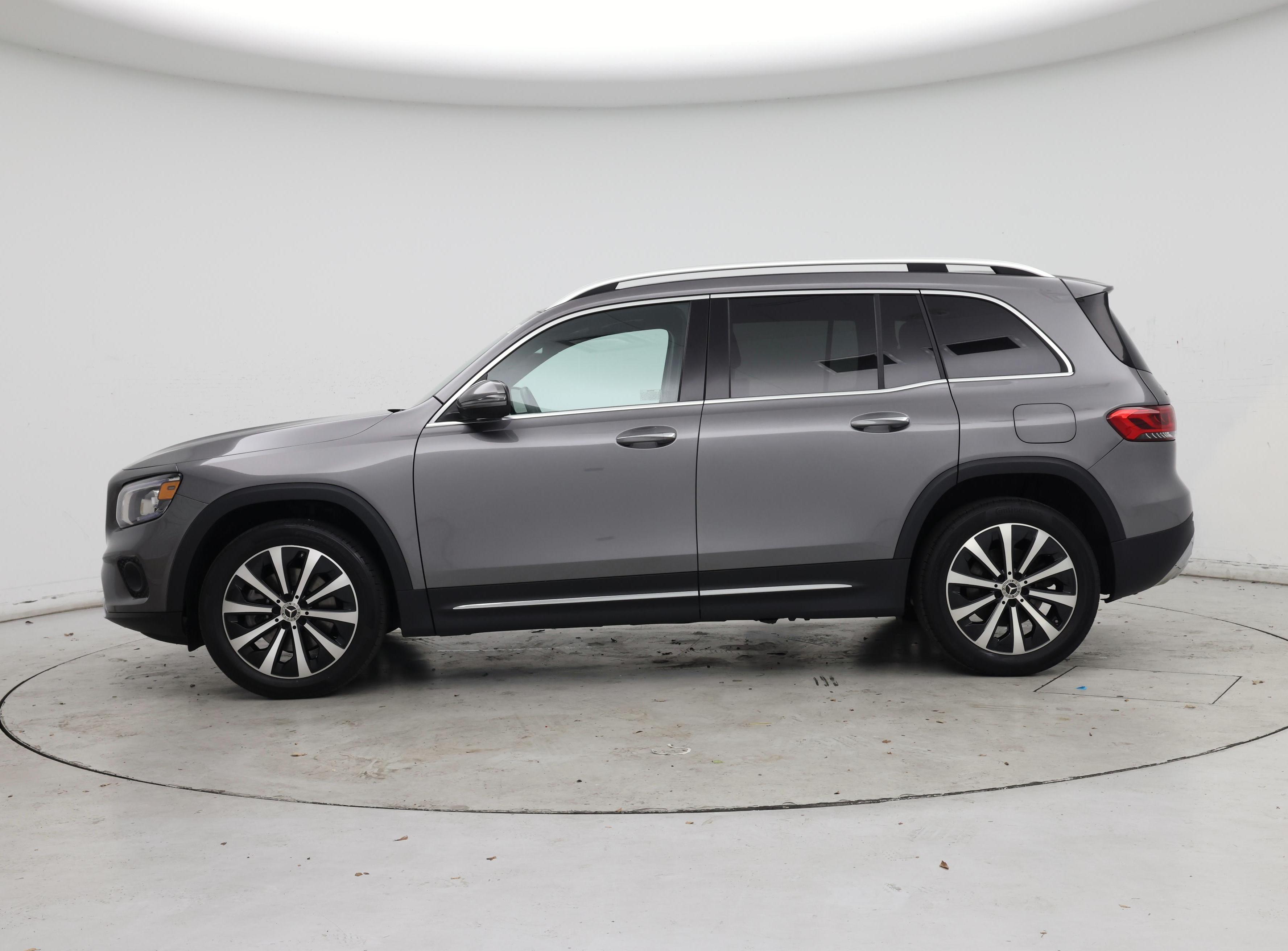Thumbnail: 2023 Mercedes-Benz GLB - 3