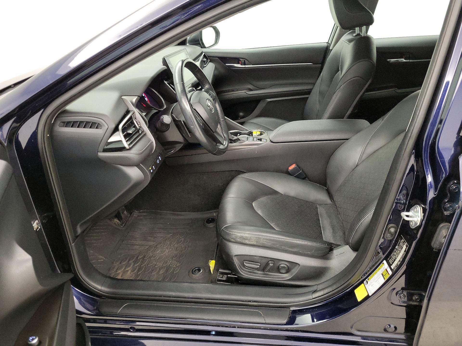 Thumbnail: 2022 Toyota Camry - 11