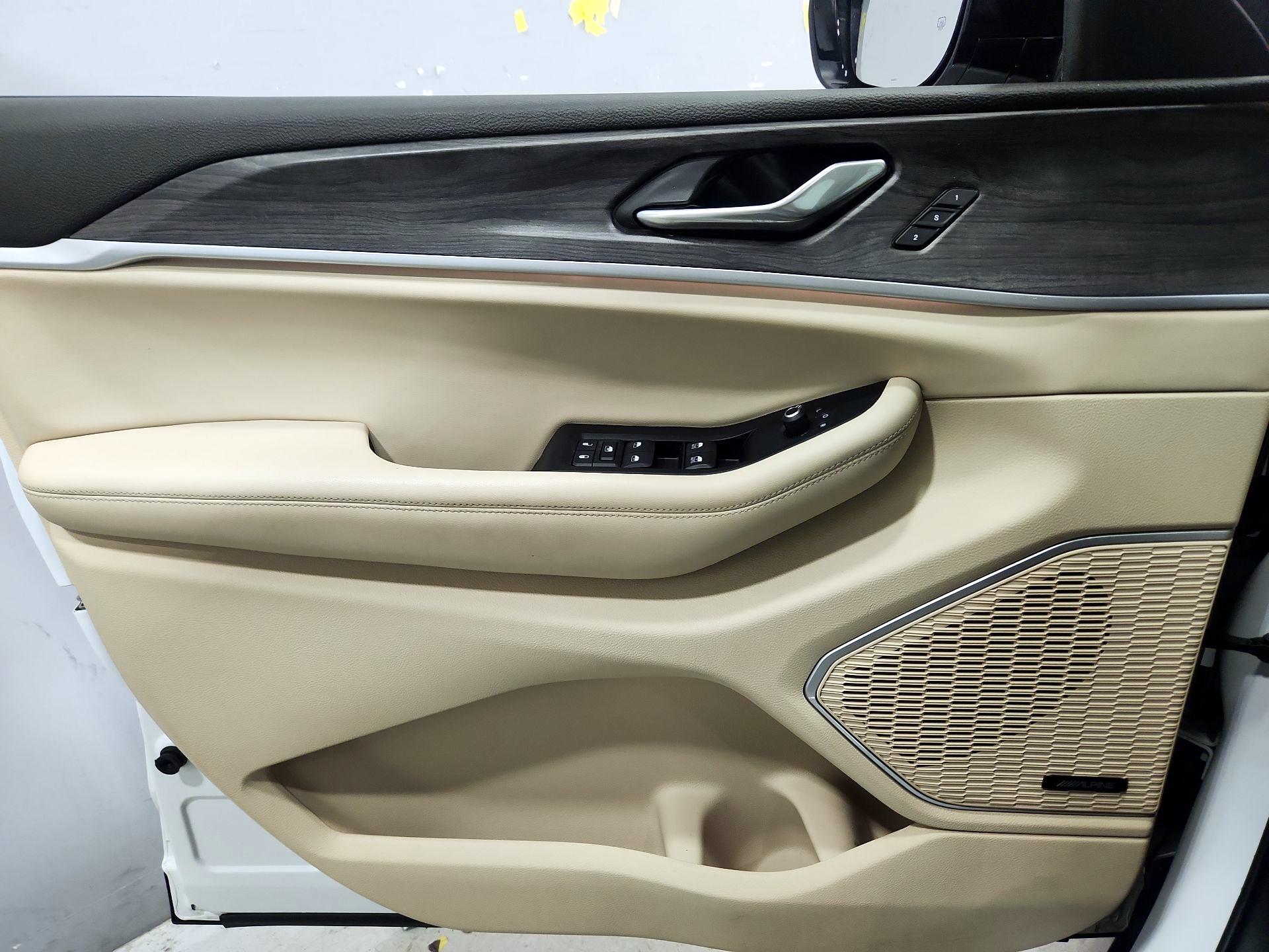 Thumbnail: 2021 Jeep Grand Cherokee L - 12