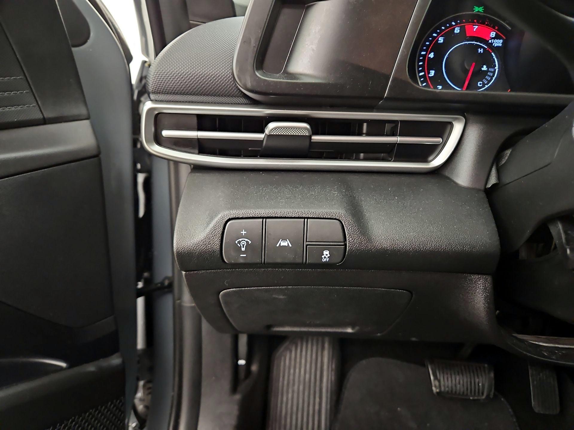 Thumbnail: 2023 Hyundai Elantra - 13