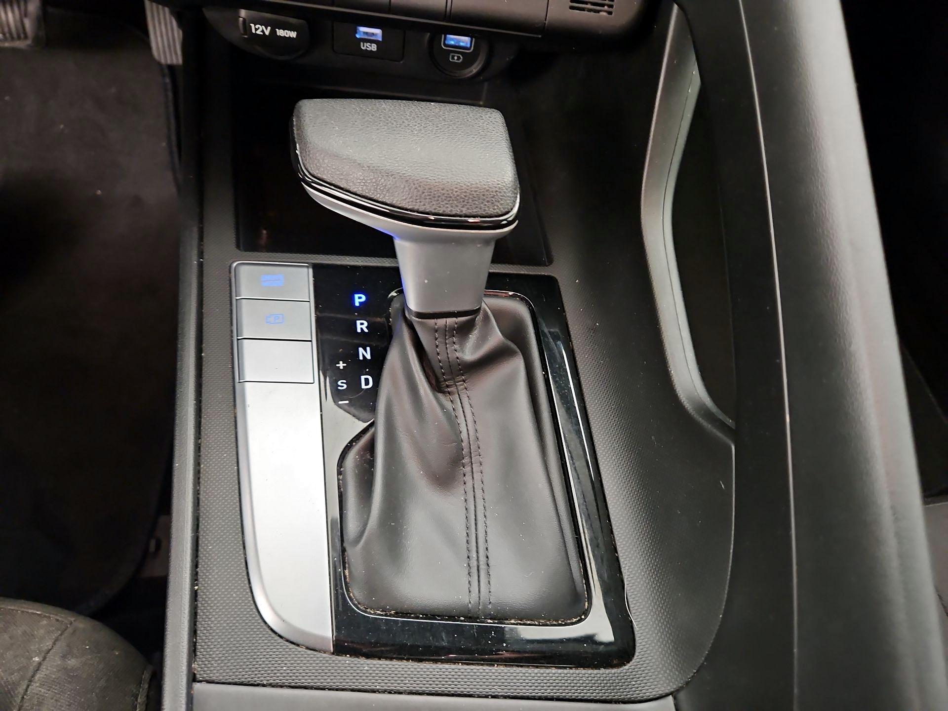 Thumbnail: 2023 Hyundai Elantra - 17