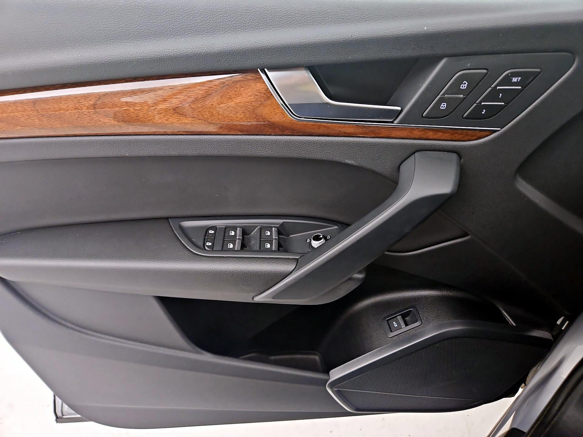 Thumbnail: 2023 Audi Q5 - 12