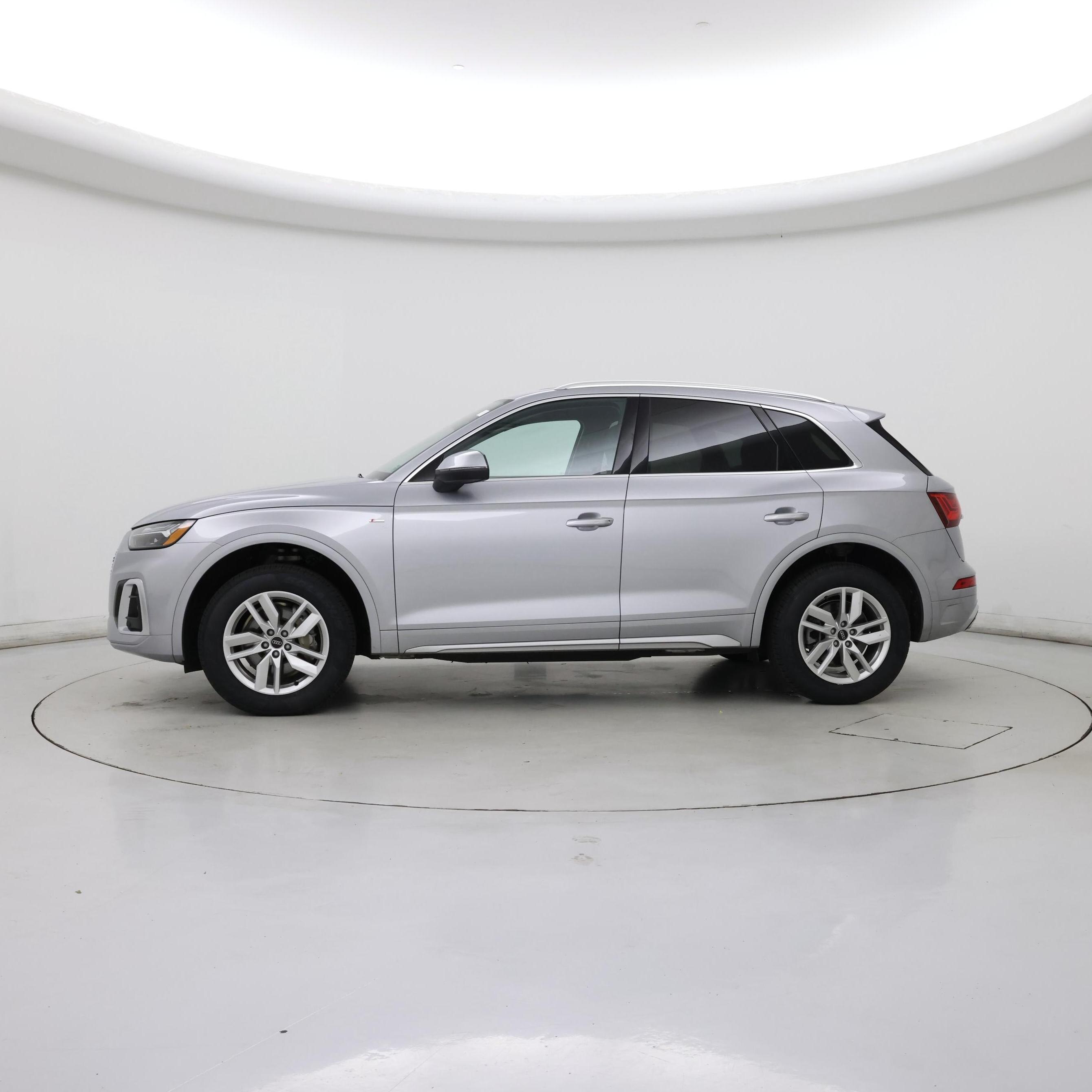 Thumbnail: 2023 Audi Q5 - 3