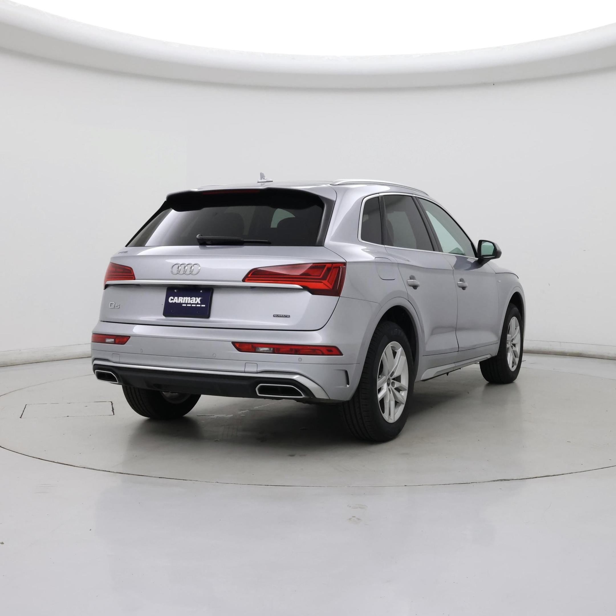 Thumbnail: 2023 Audi Q5 - 8